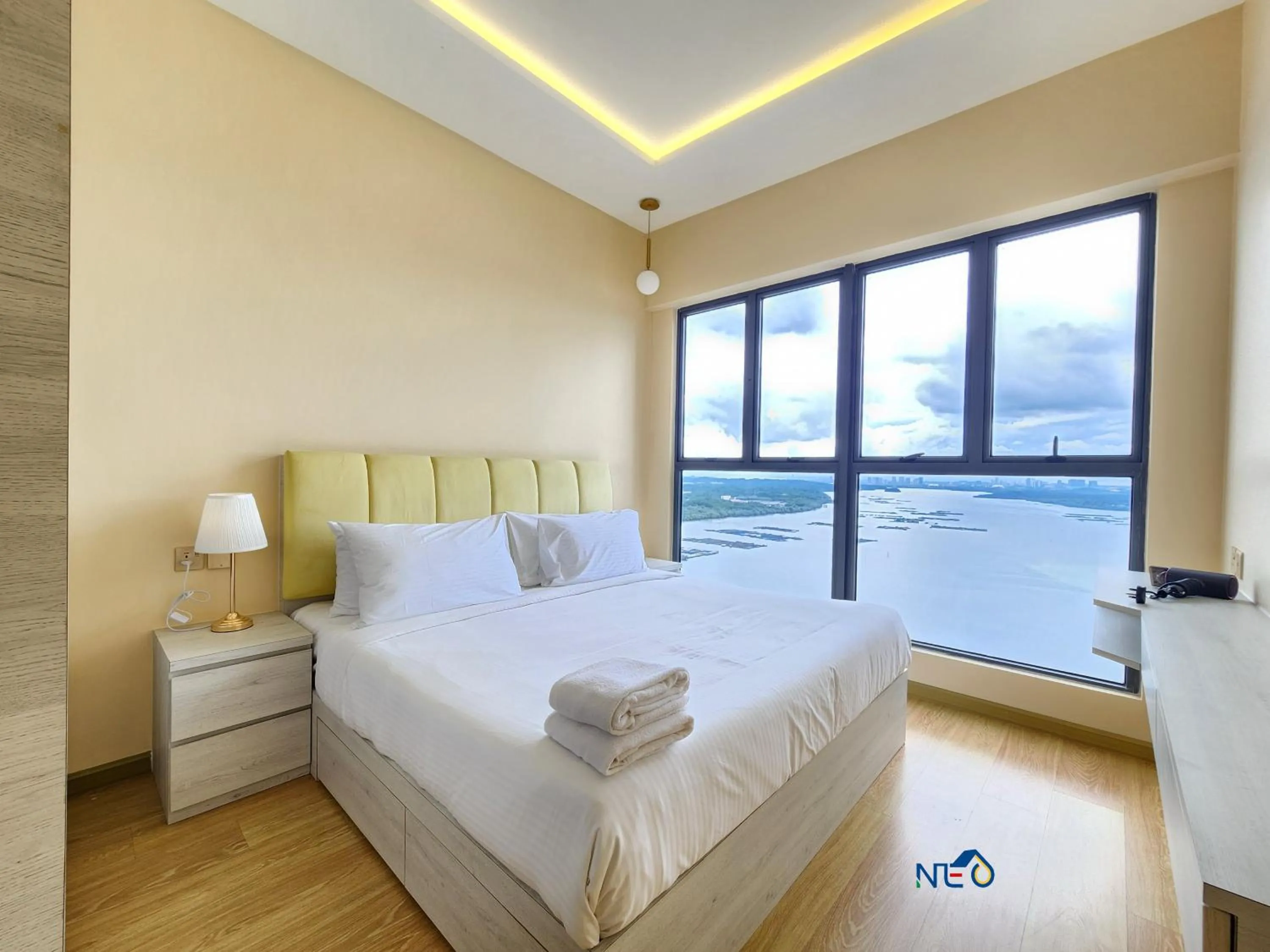 Bed in Country Garden Danga Bay InStyle Sea View Homestay Suite by NEO