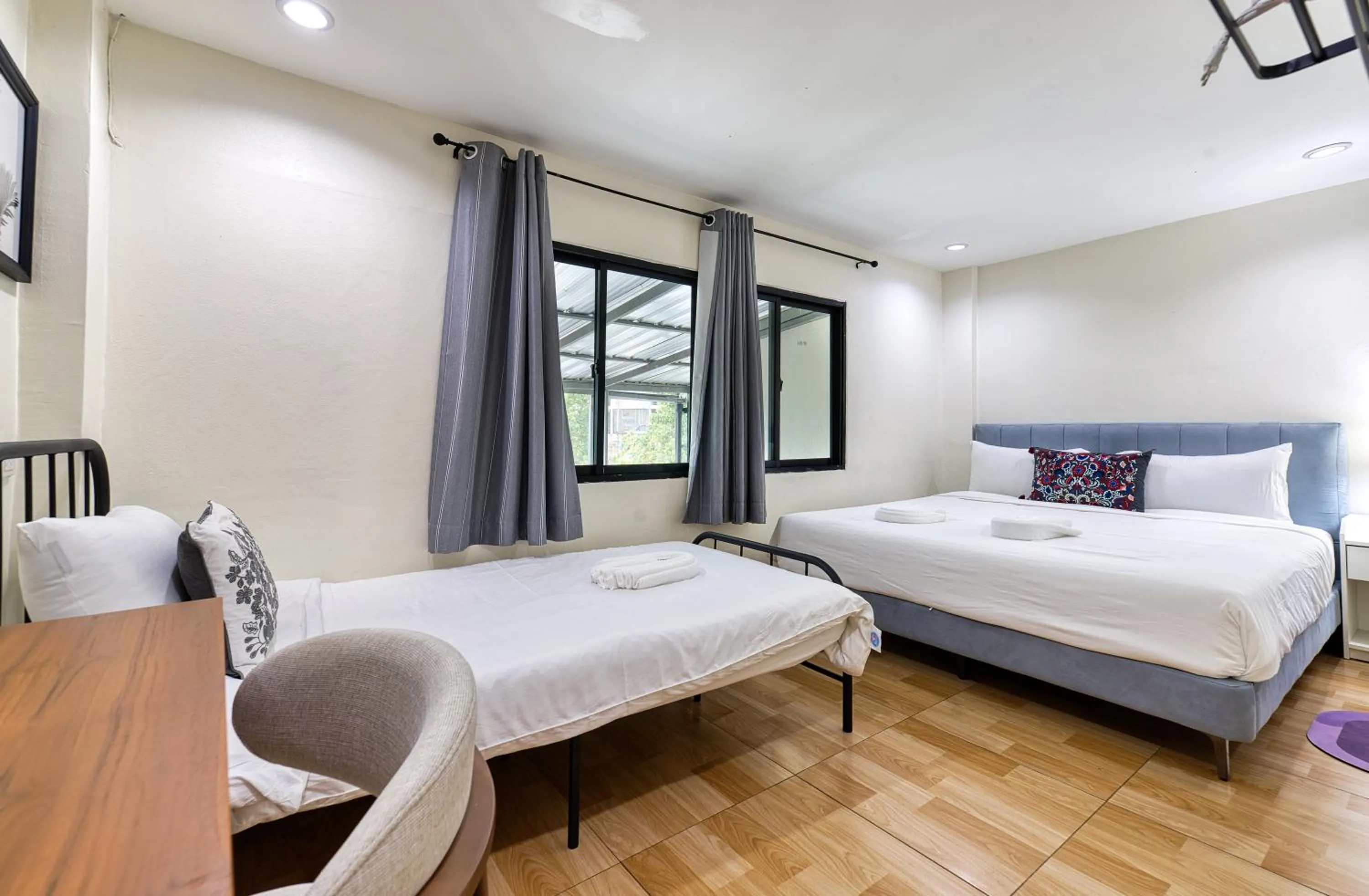 Bed in Bangkok Watergate Townhouse 曼谷中心水門家