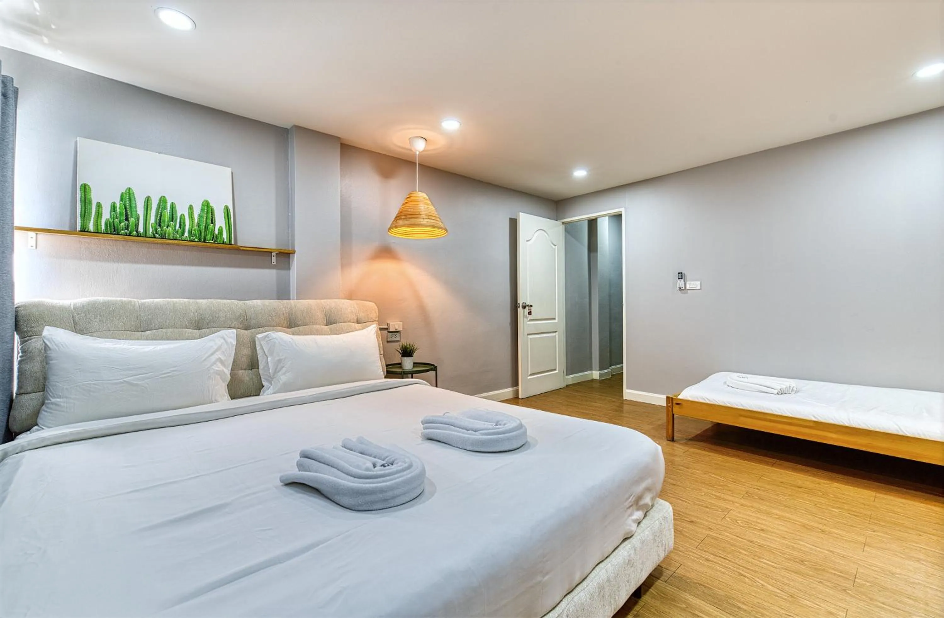 Bedroom, Bed in Bangkok Watergate Townhouse 曼谷中心水門家