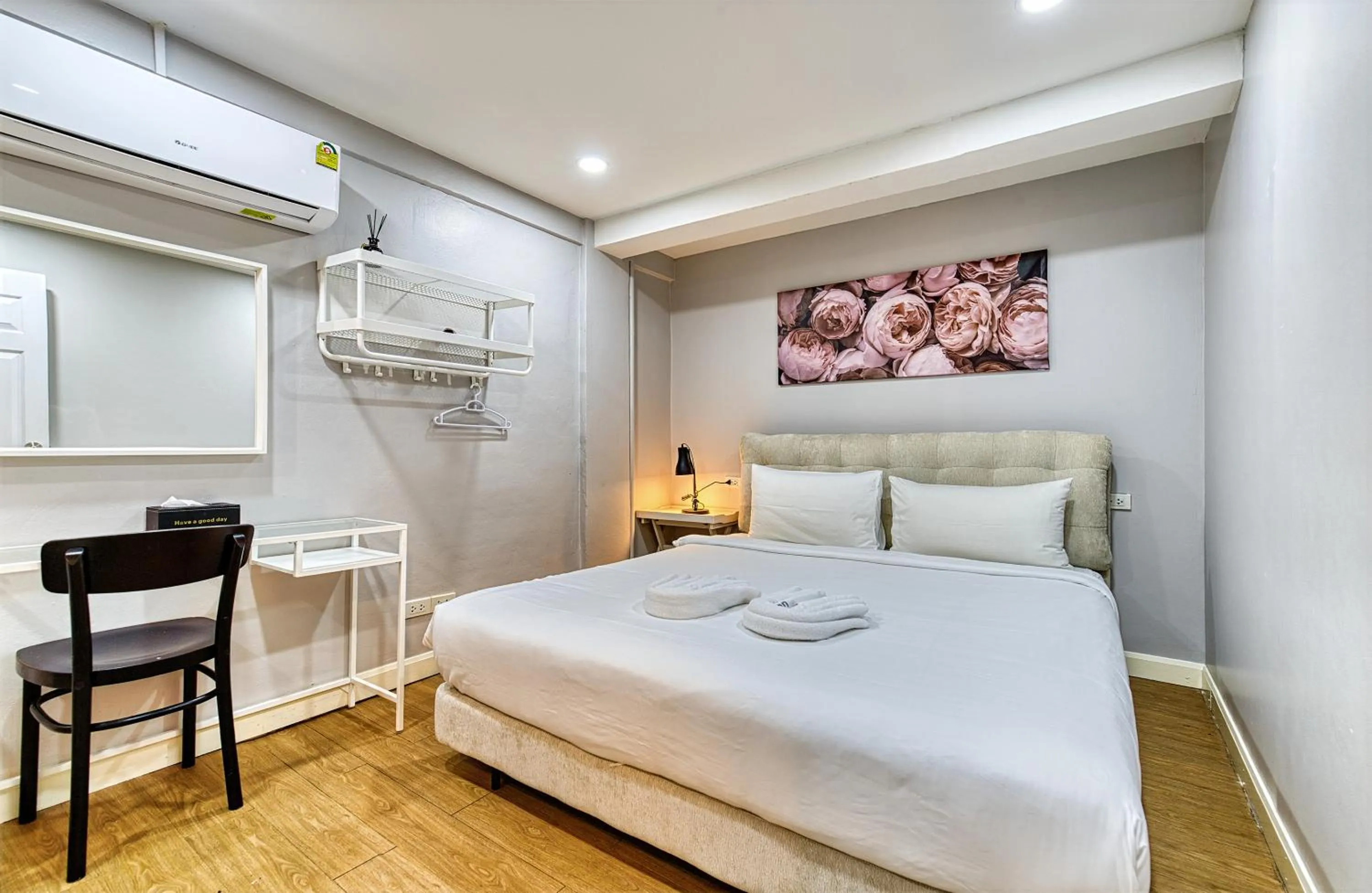 Bedroom, Bed in Bangkok Watergate Townhouse 曼谷中心水門家
