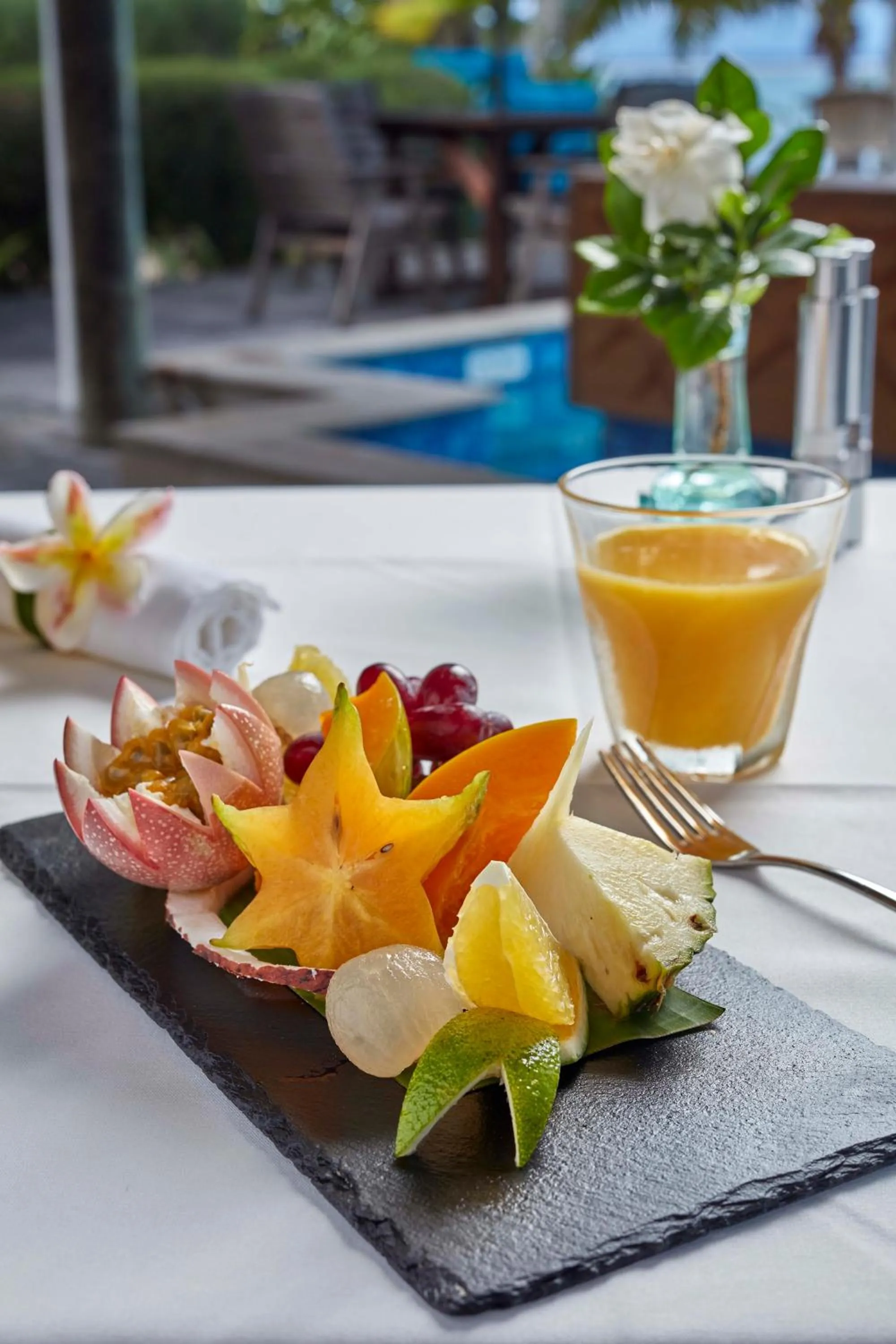 Food and drinks in Little Polynesian Resort