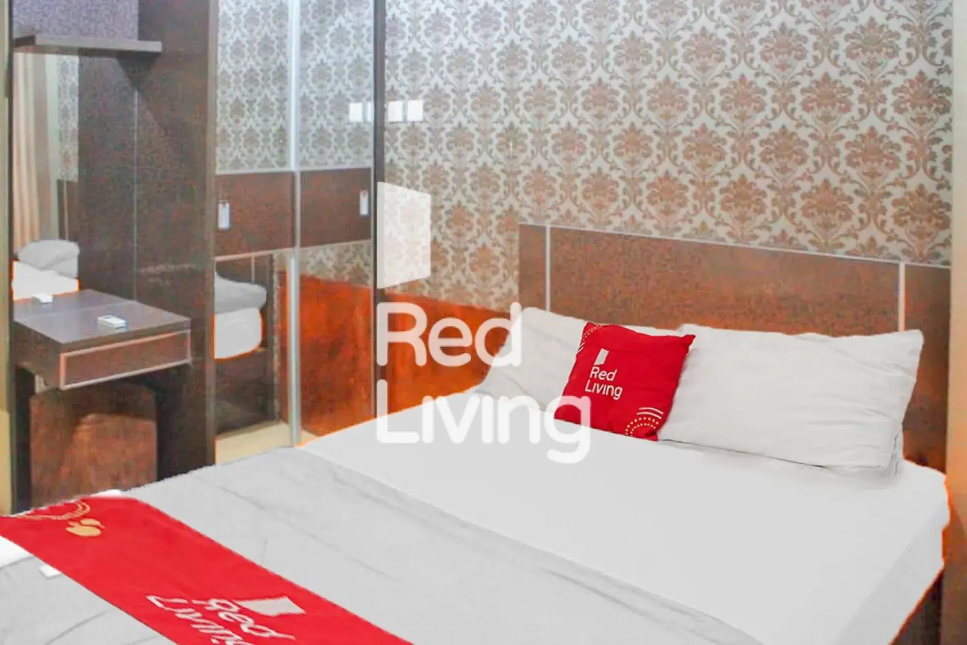 Bedroom, Bed in RedLiving Apartemen Tamansari Panoramic - Anwar Rental Bedroom, Bed in RedLiving Apartemen Tamansari Panoramic - Anwar Rental