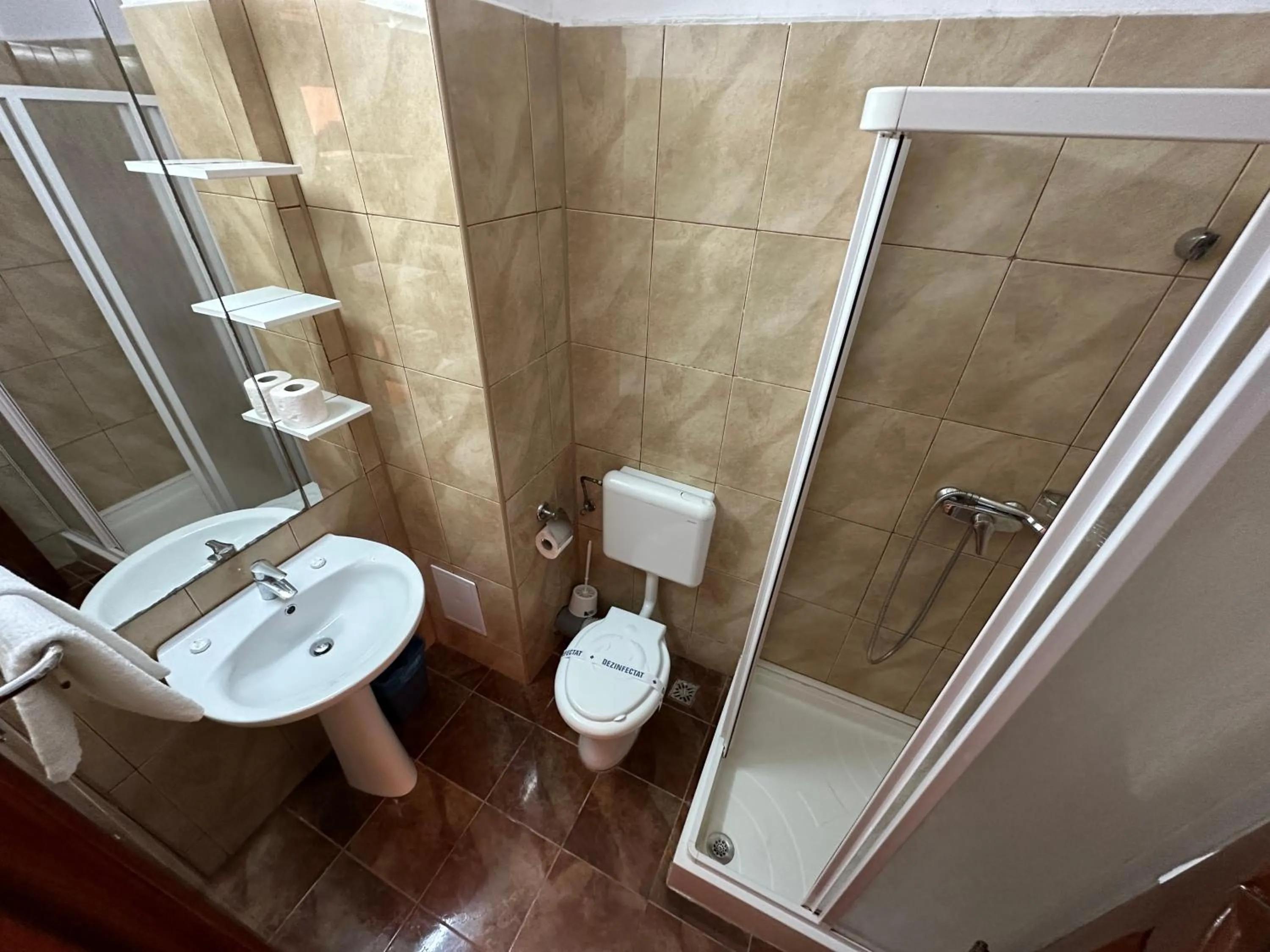 Shower in Hostel Stefania