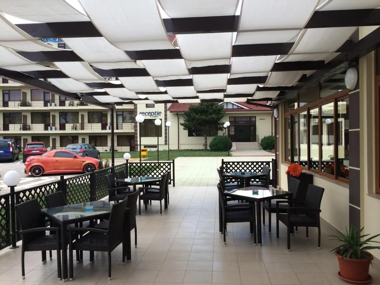 Restaurant/places to eat in Hostel Stefania