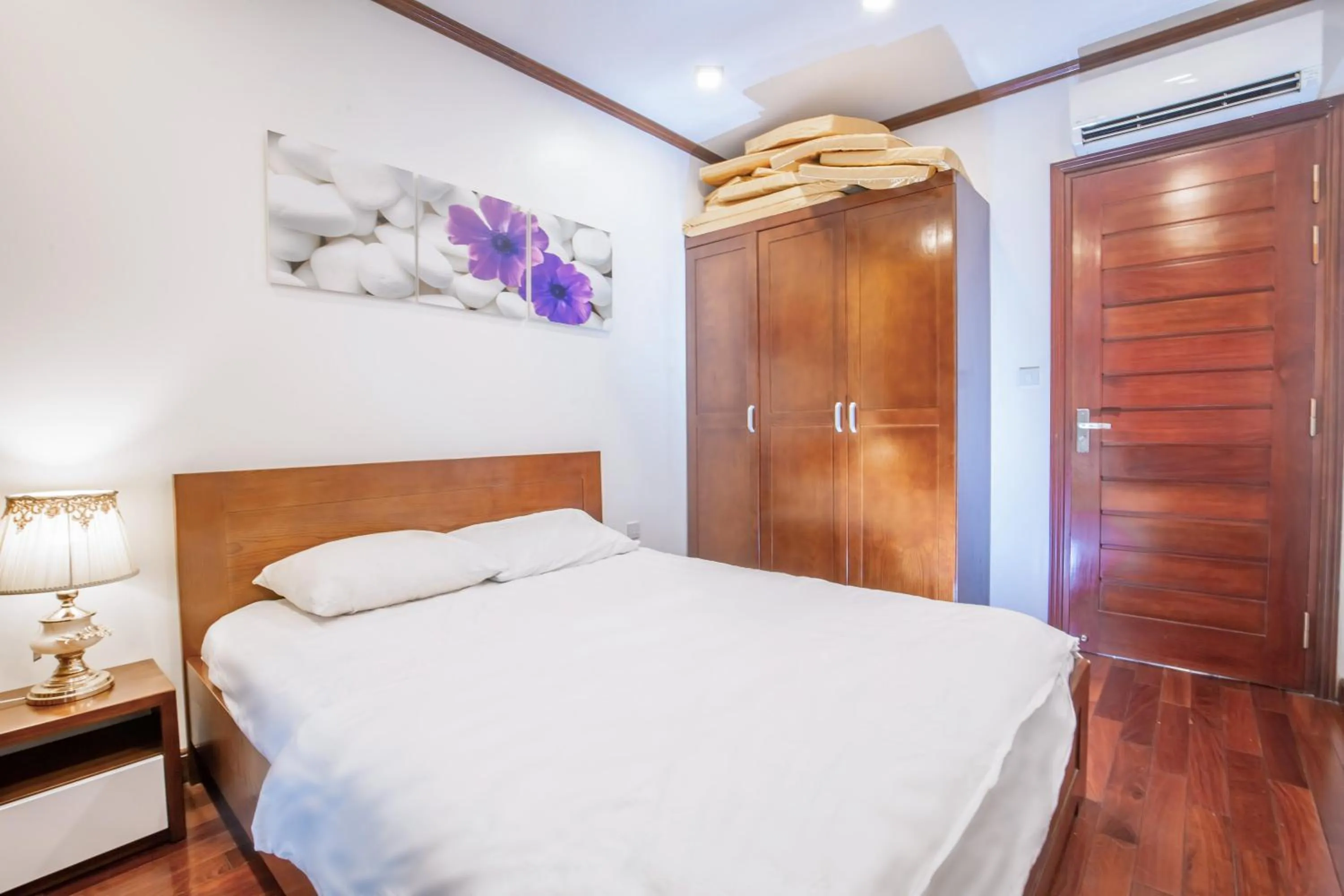 NINE HOUSING Truc Bach