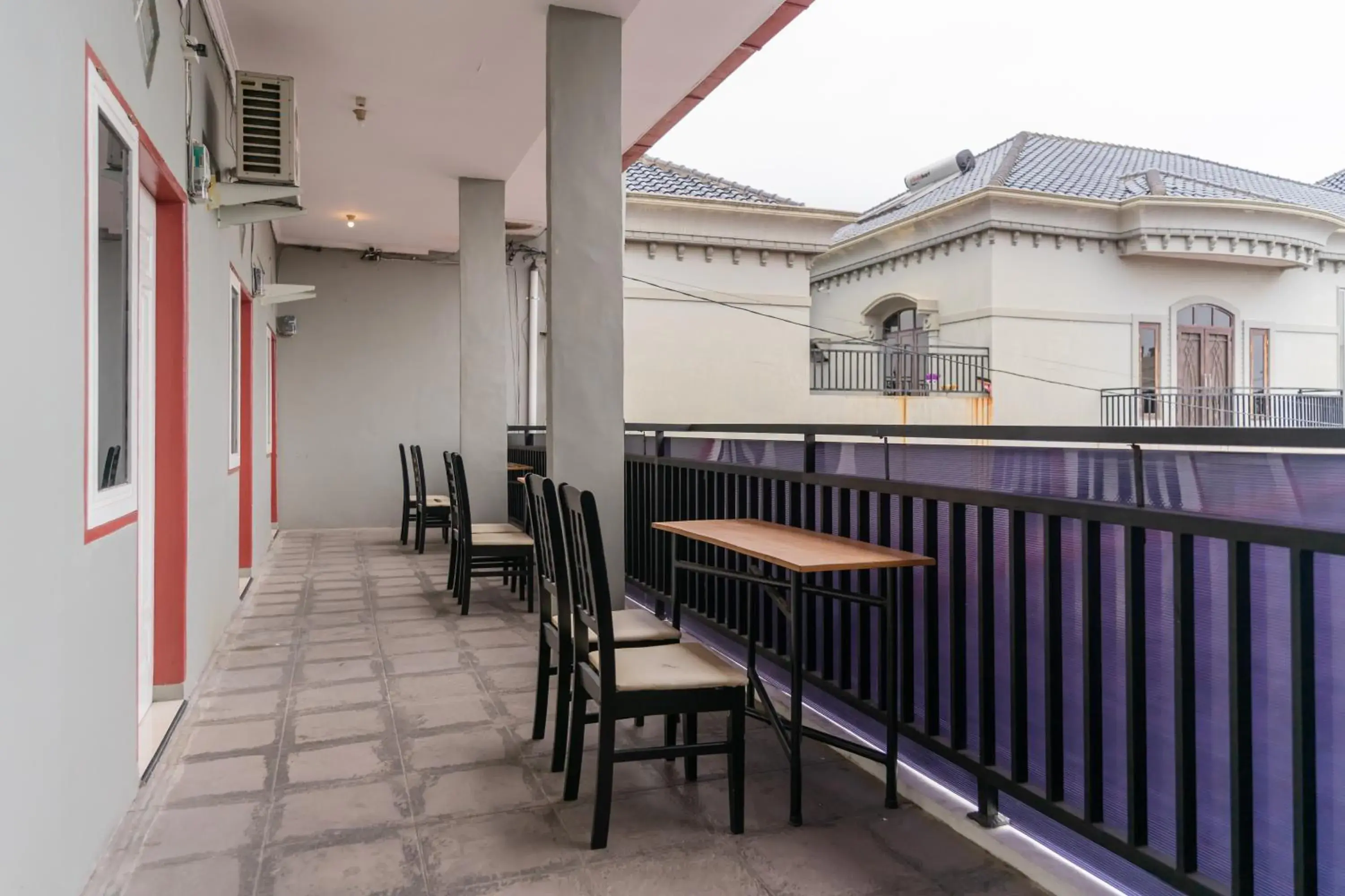 Property building in RedDoorz at Jalan Sei Batang Hari Medan Property building in RedDoorz at Jalan Sei Batang Hari Medan