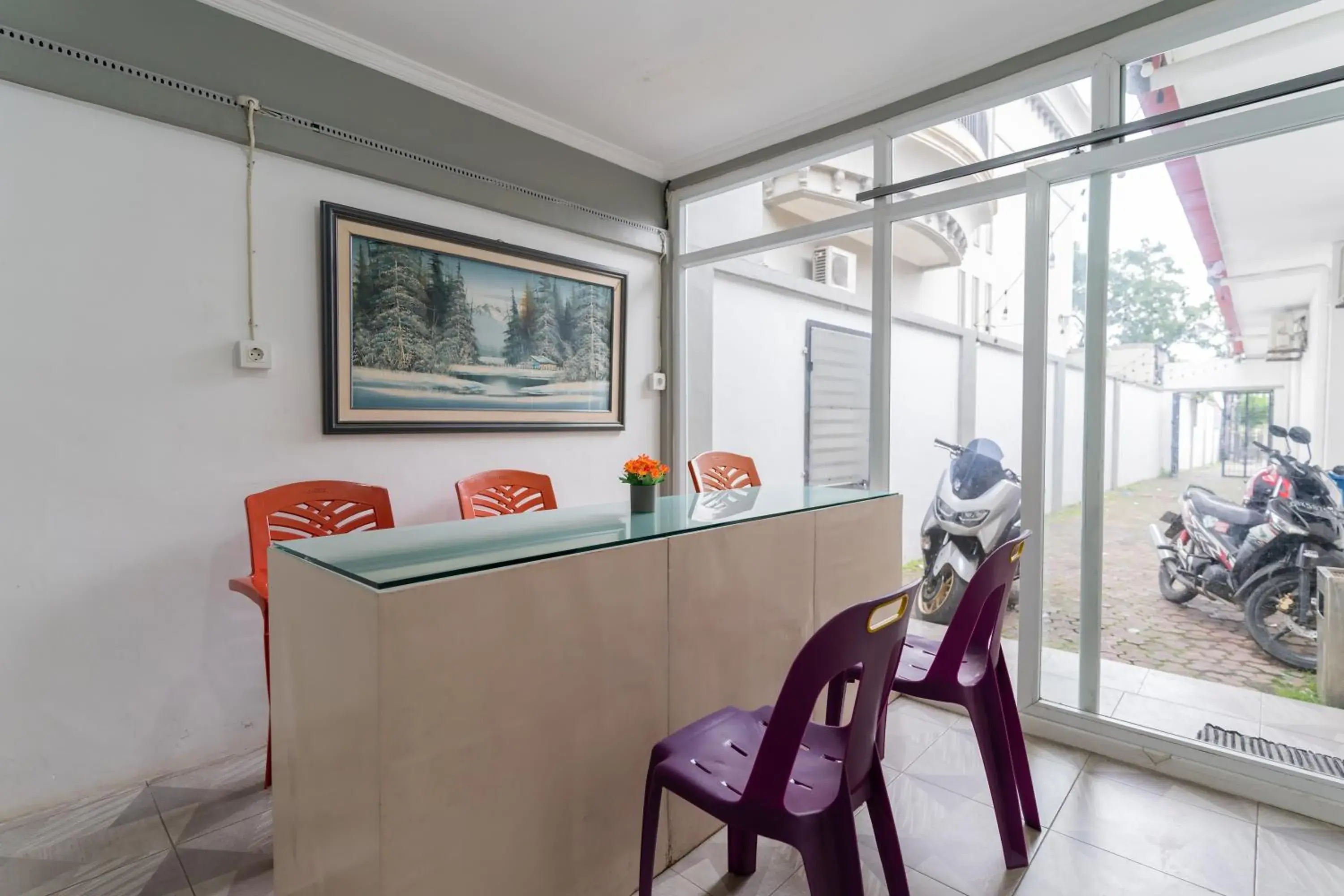 Lobby or reception in RedDoorz at Jalan Sei Batang Hari Medan Lobby or reception in RedDoorz at Jalan Sei Batang Hari Medan