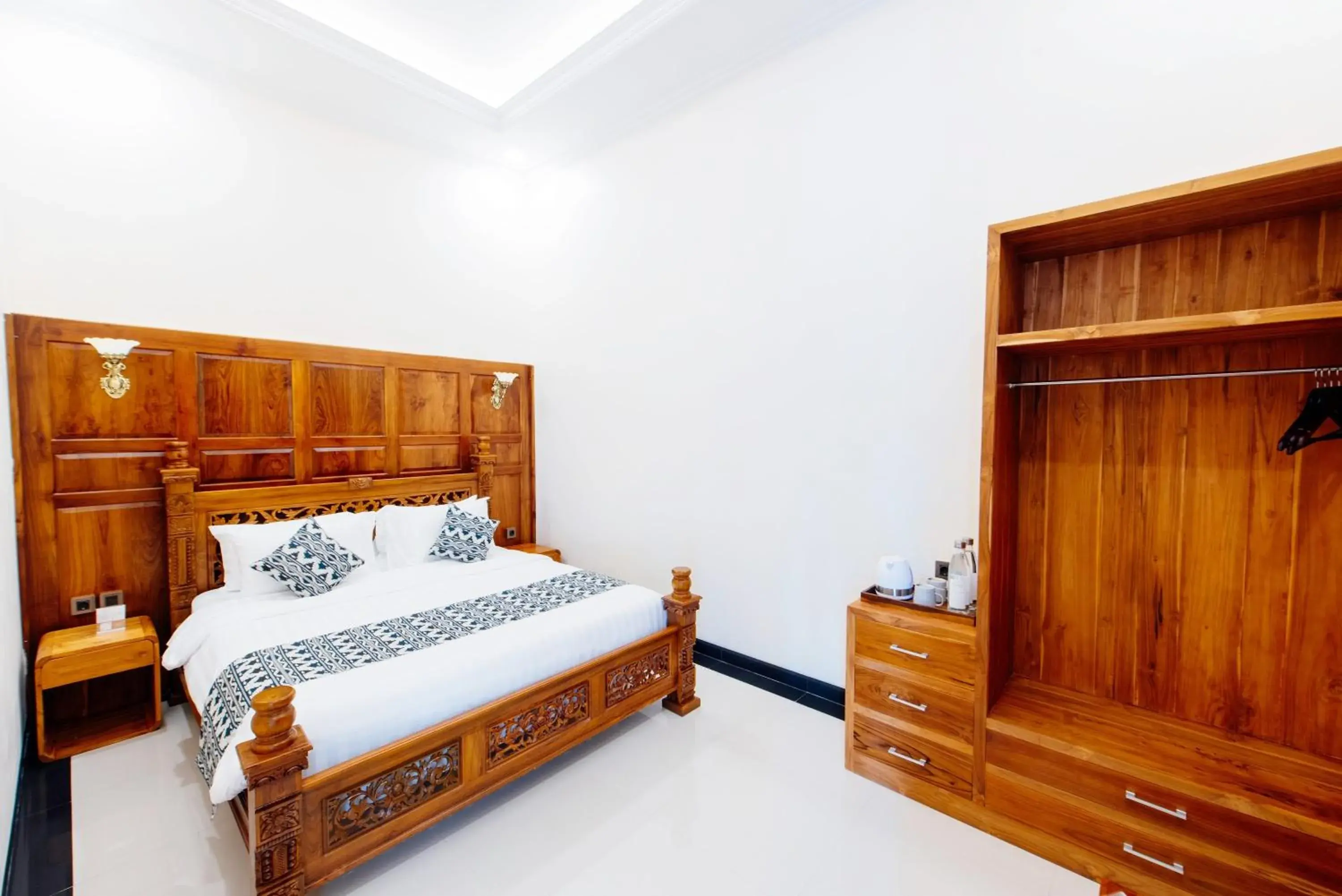 Superior Double Room in Tirtodipuran Hotel by Natts Hospitality Indonesia Superior Double Room in Tirtodipuran Hotel by Natts Hospitality Indonesia