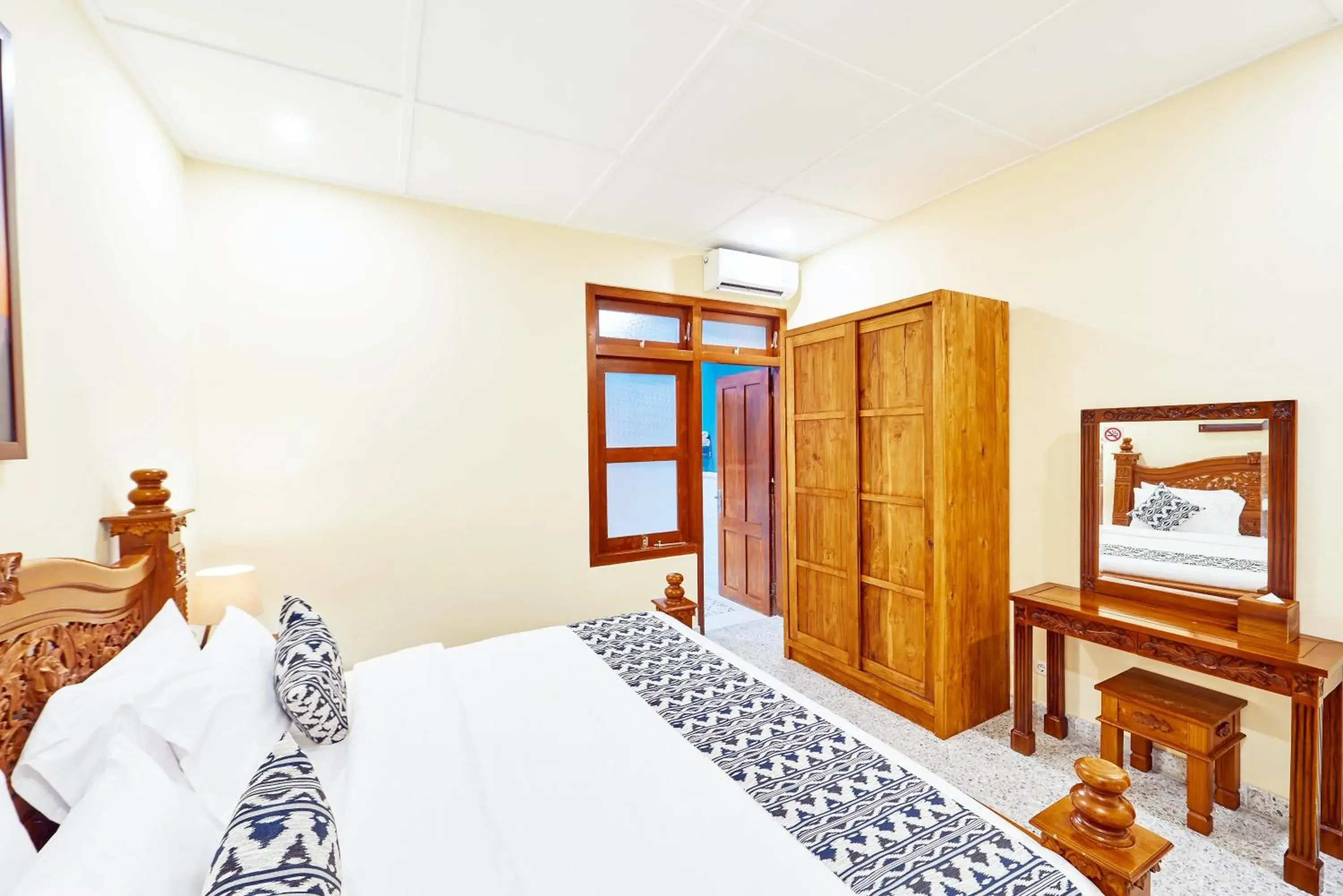 Bed in Tirtodipuran Hotel by Natts Hospitality Indonesia Bed in Tirtodipuran Hotel by Natts Hospitality Indonesia