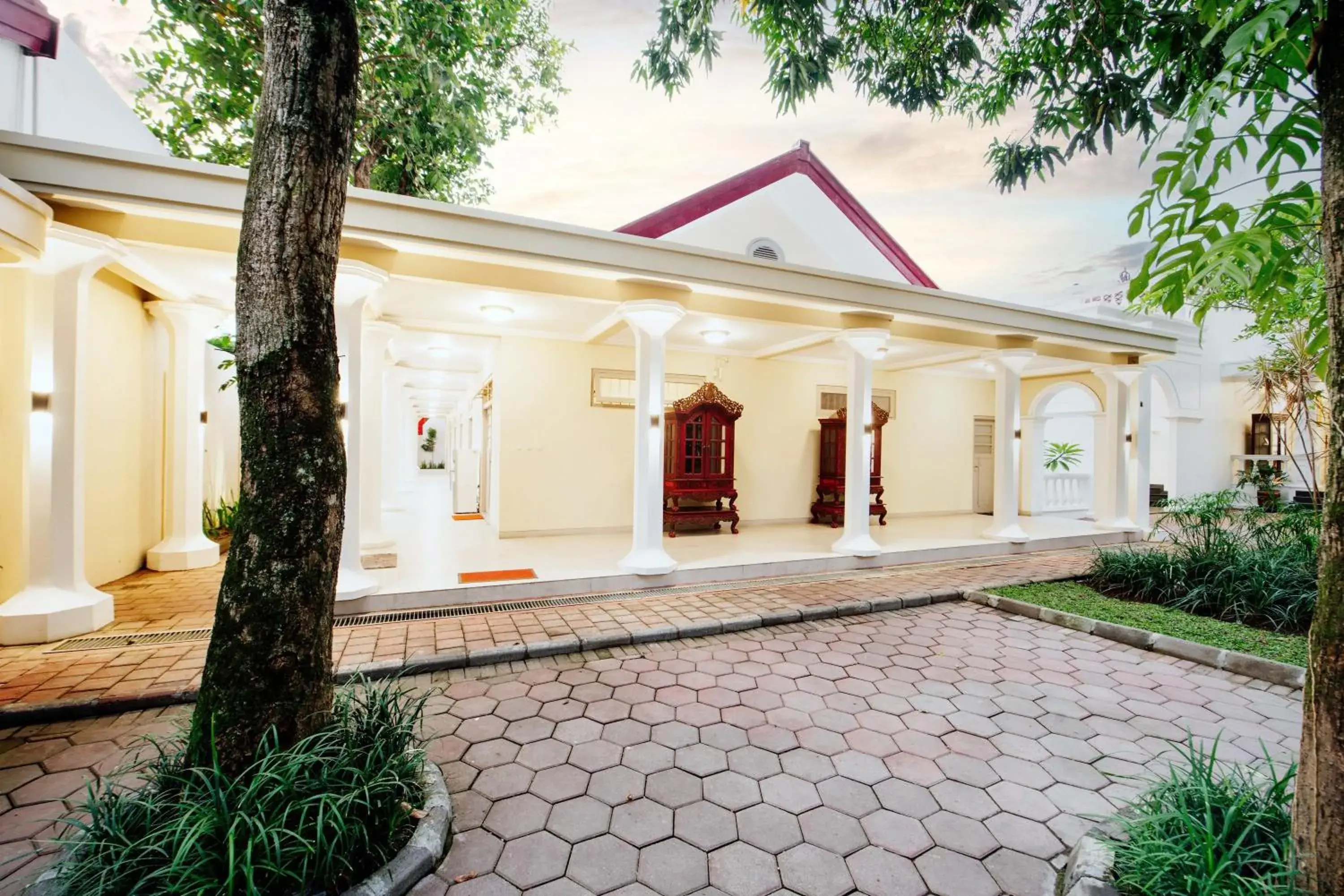 Property building in Tirtodipuran Hotel by Natts Hospitality Indonesia Property building in Tirtodipuran Hotel by Natts Hospitality Indonesia