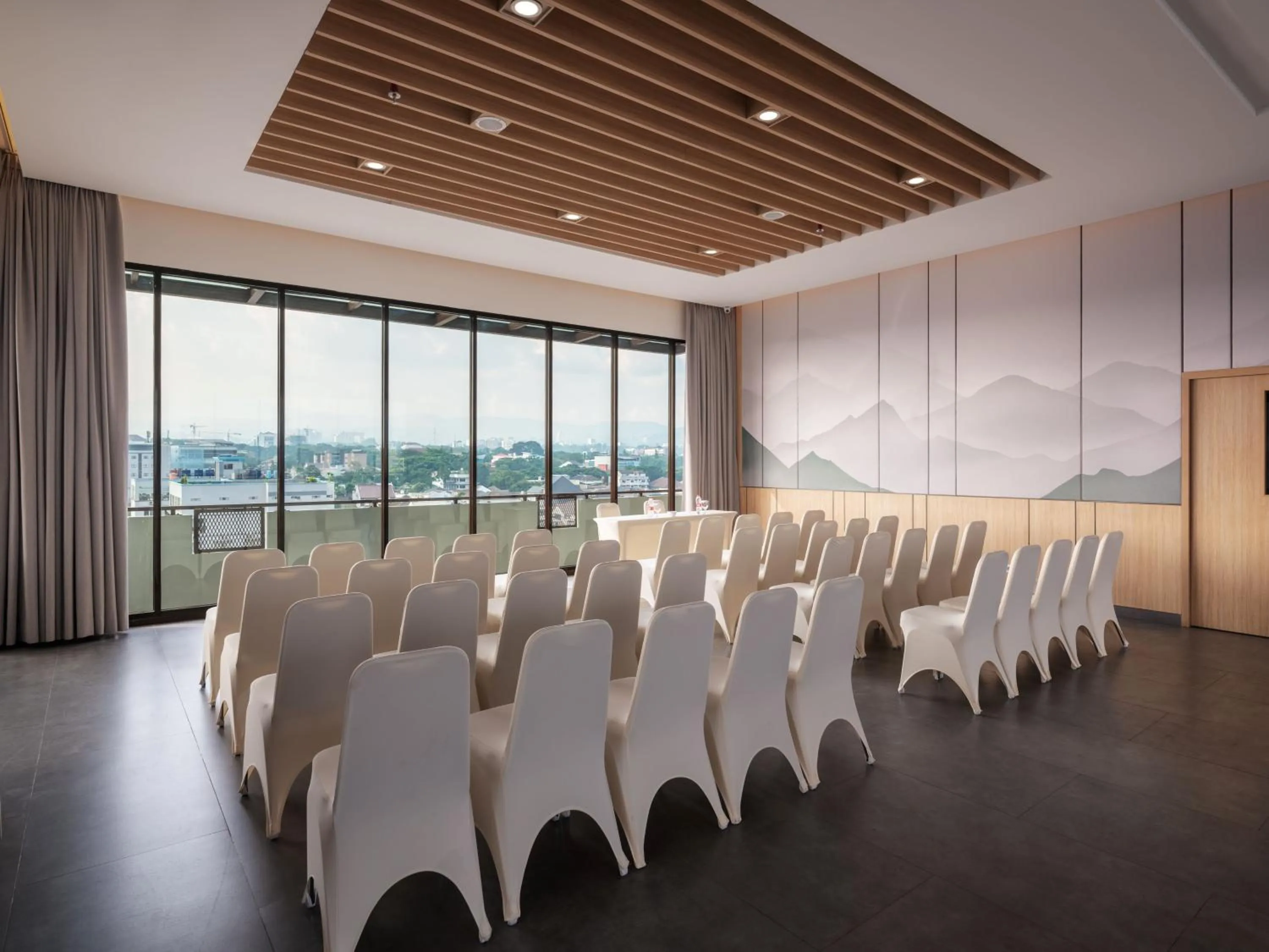 Meeting/conference room in Hotel Santika PasirKaliki