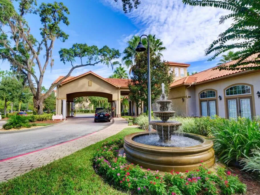 Poolside condo at Tuscana Resort with Hot Tub