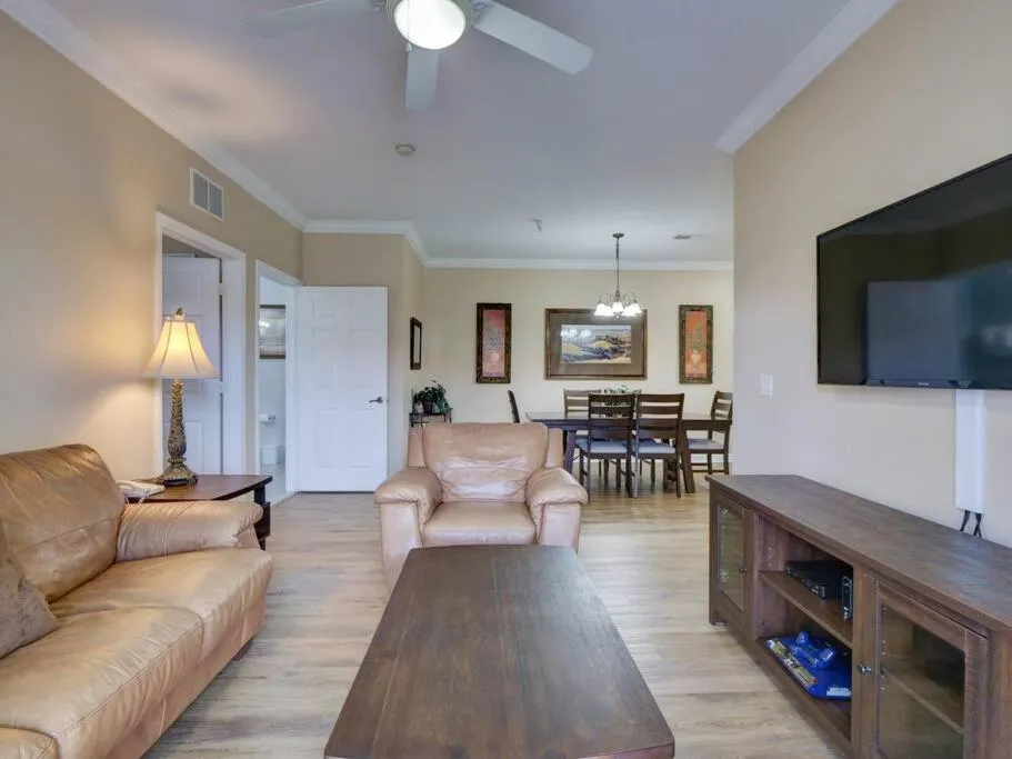 Poolside condo at Tuscana Resort with Hot Tub