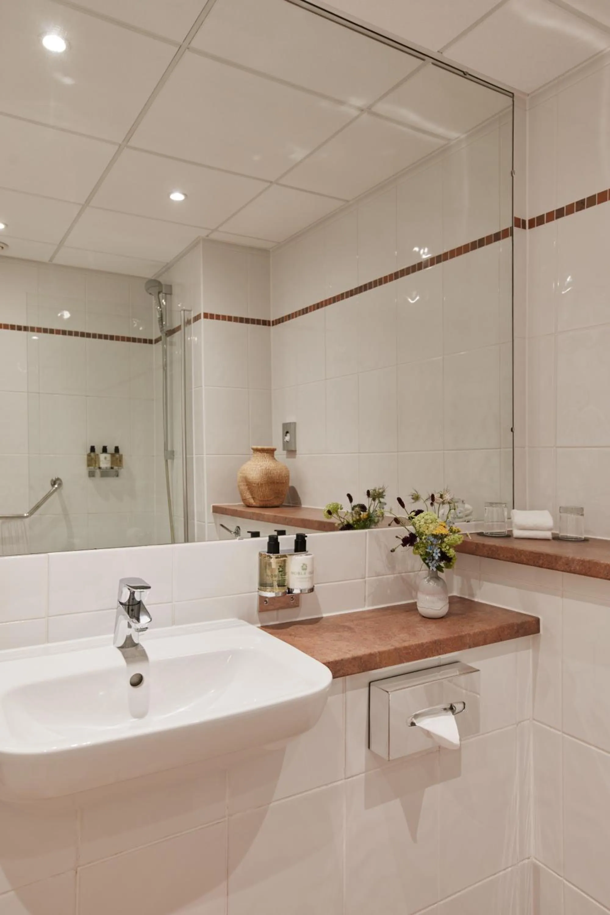 Bathroom in St. Pierre Park Hotel & Golf