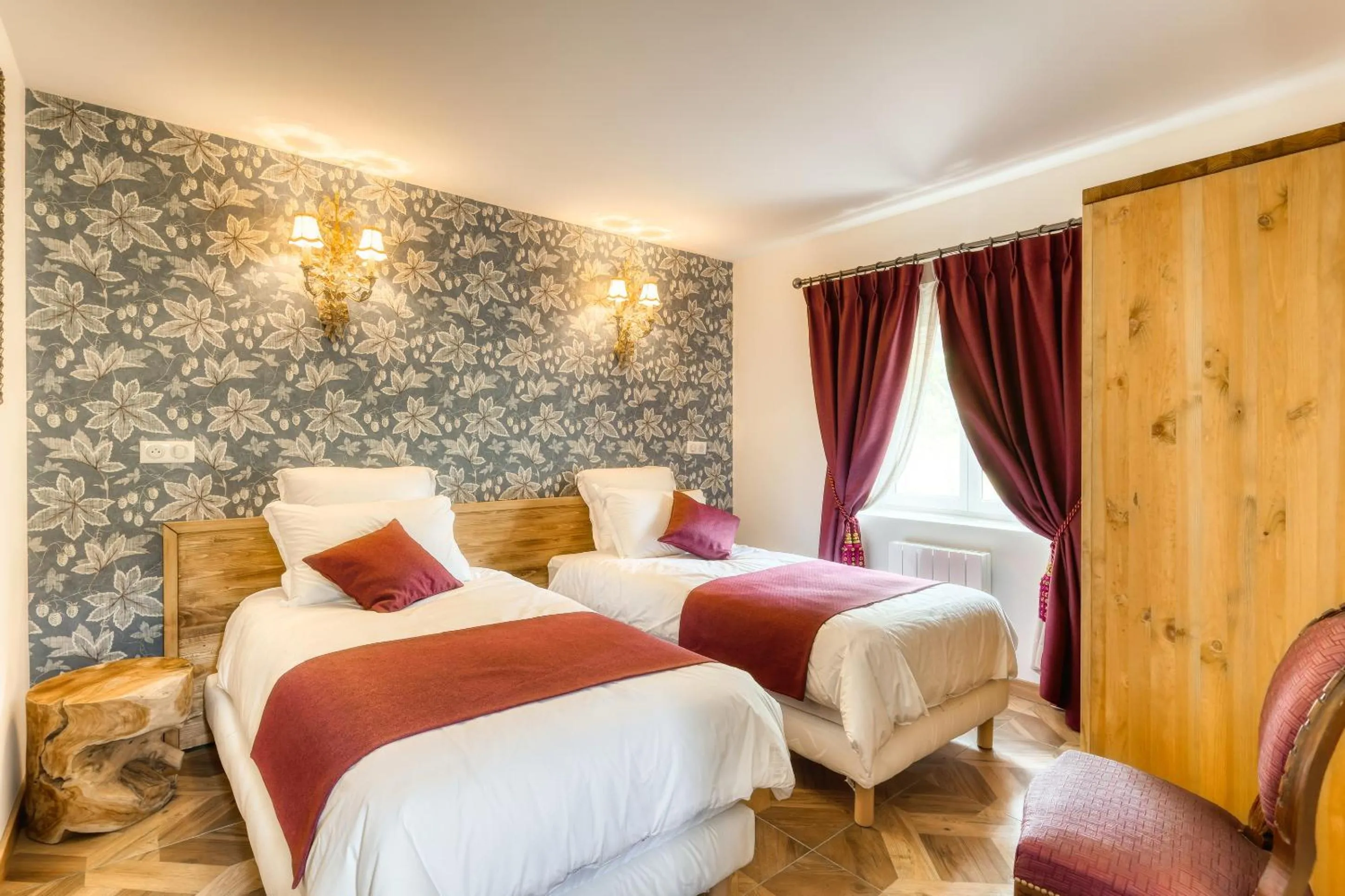 Bed in Le Petit Château de Barbizon au Bois du Mée