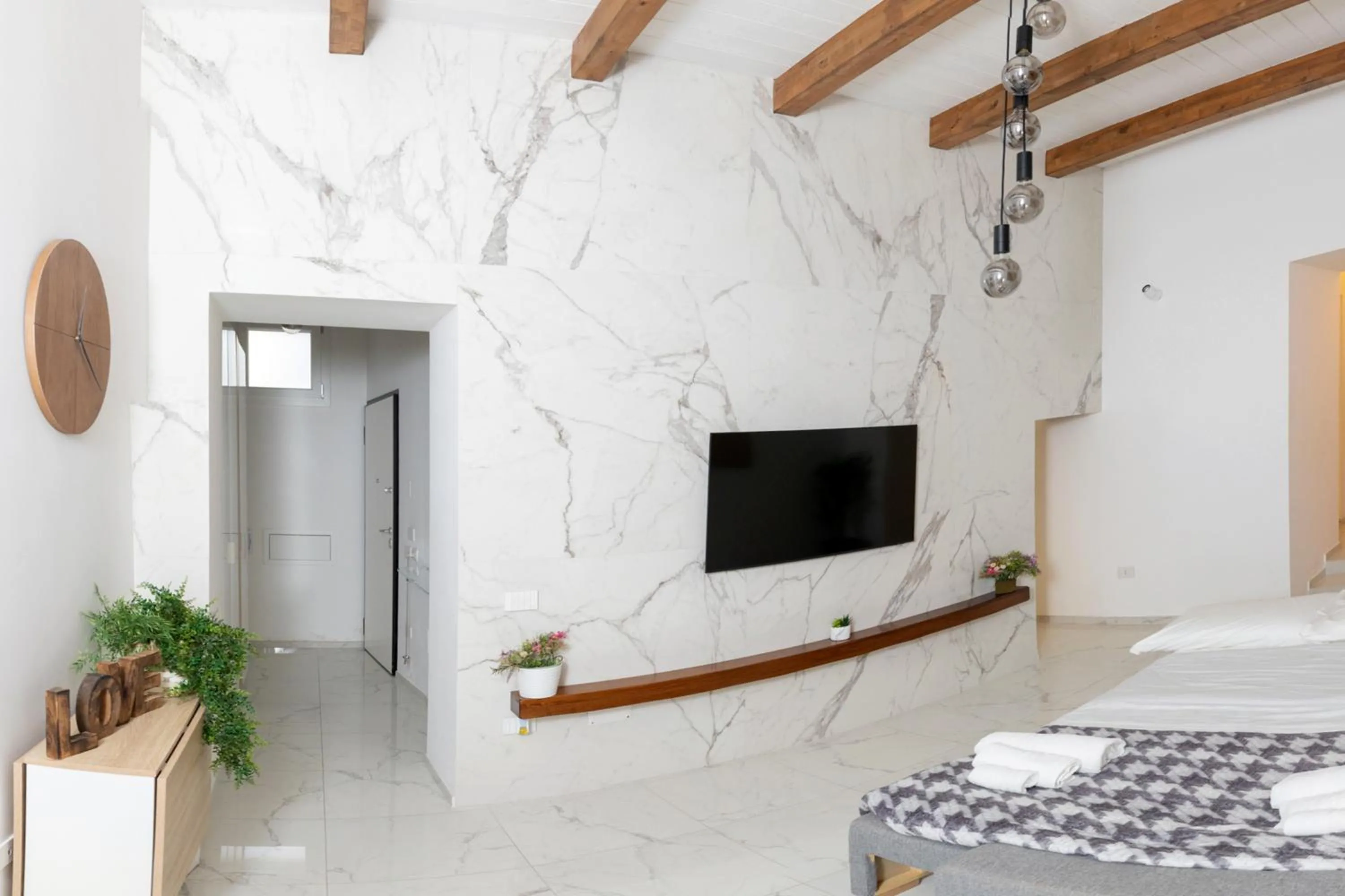Photo of the whole room, Bed in extra luxury apartment salerno center