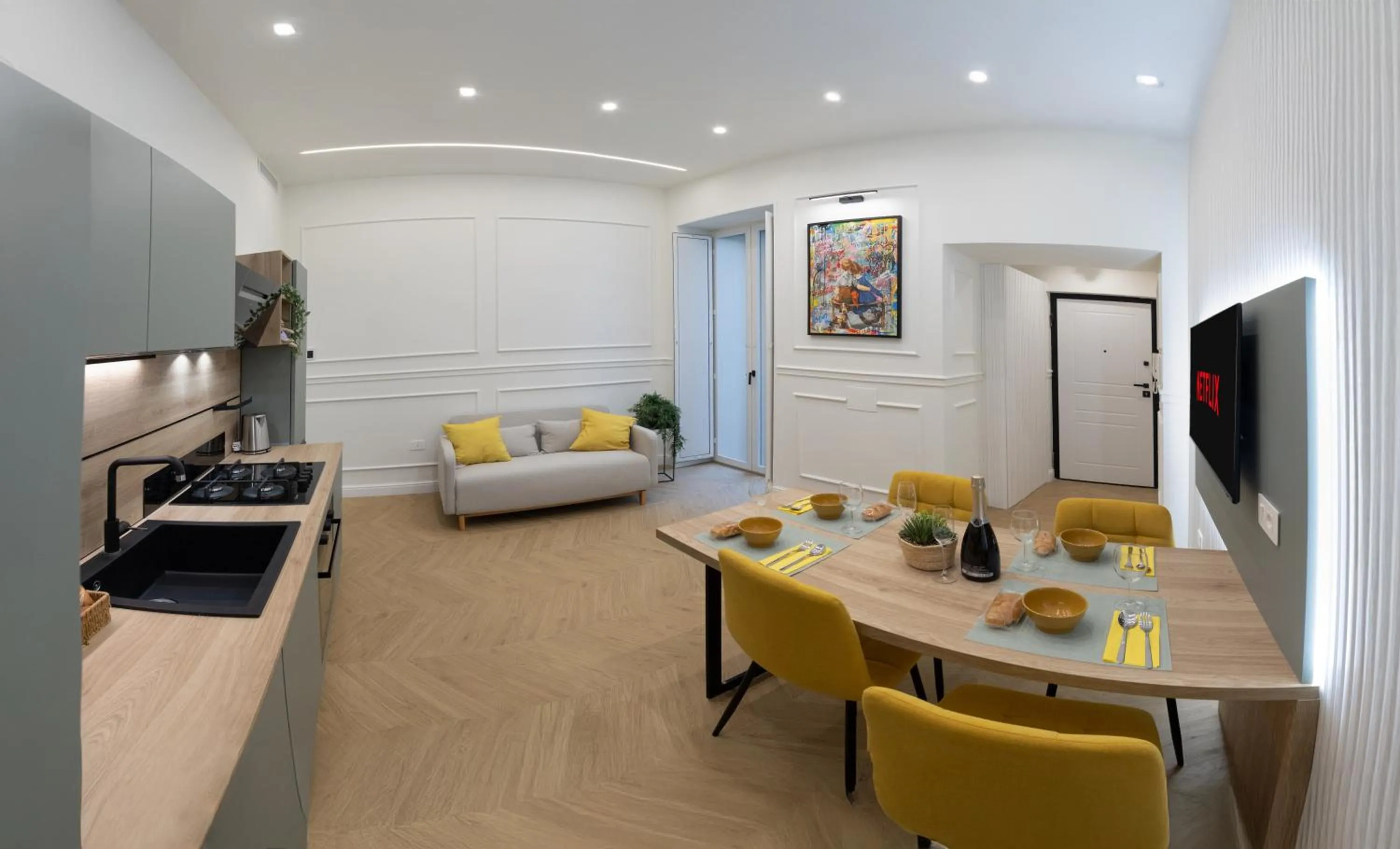Dining area in extra luxury apartment salerno center