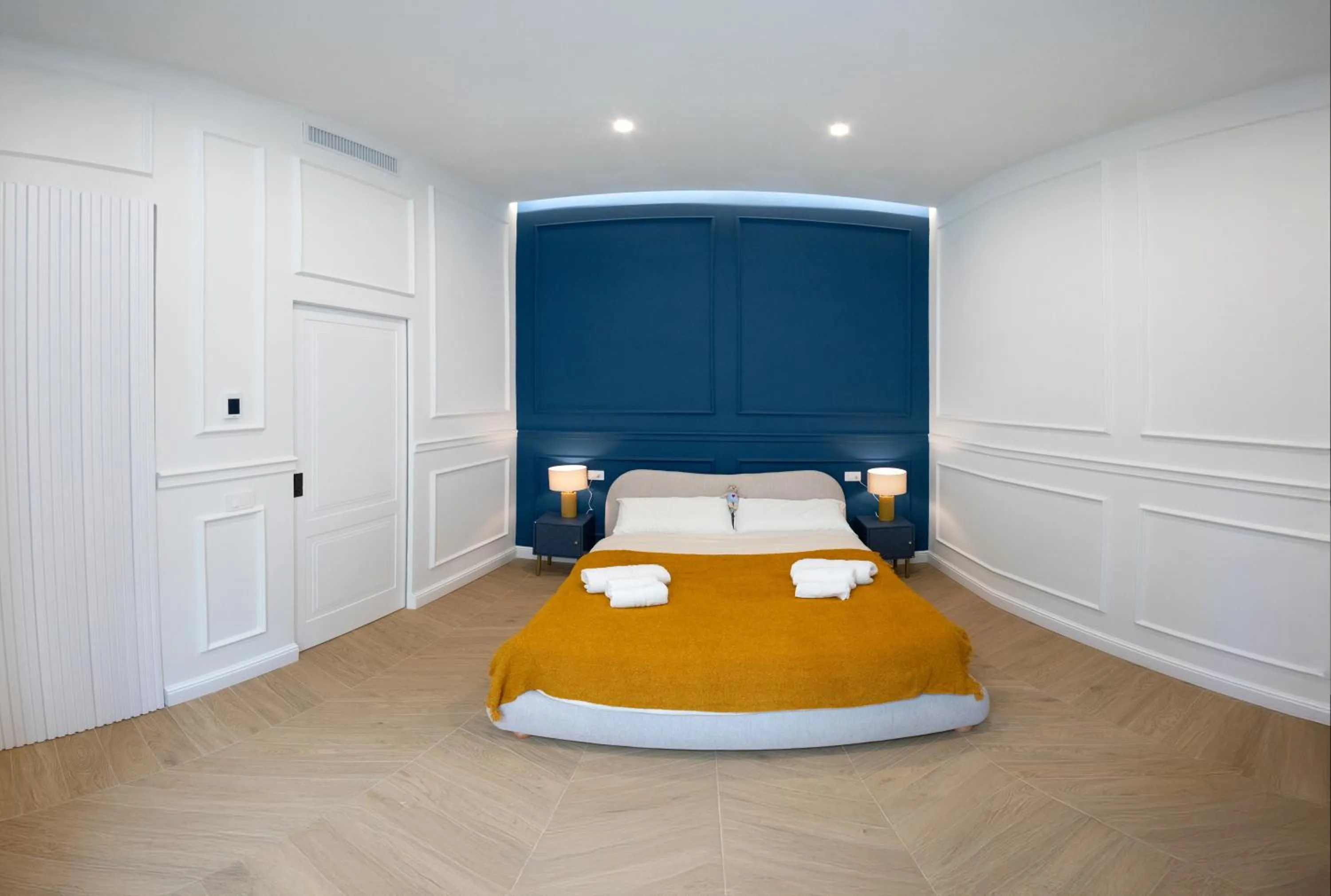 Bedroom, Bed in extra luxury apartment salerno center