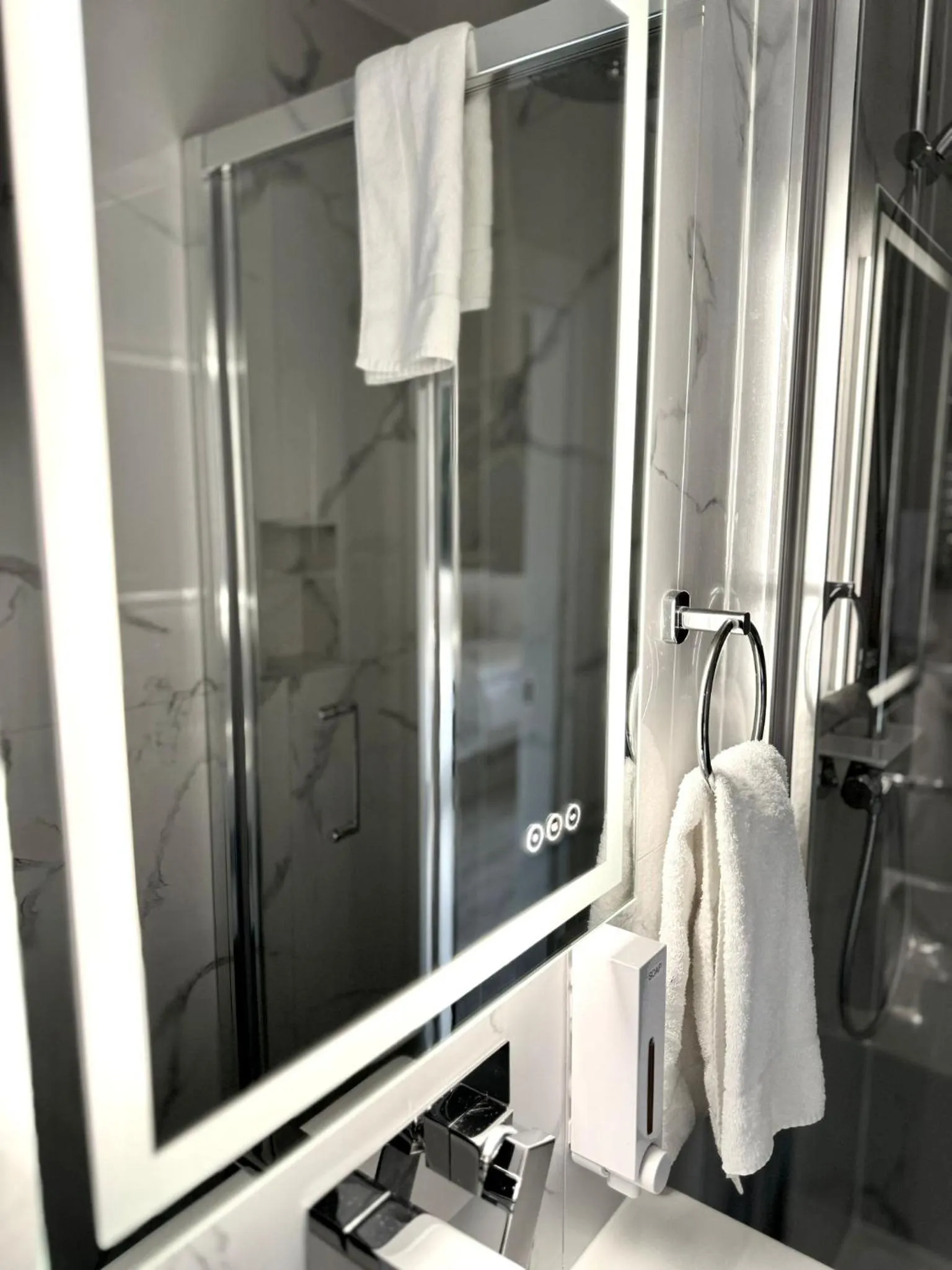 Bathroom in NOX Richmond