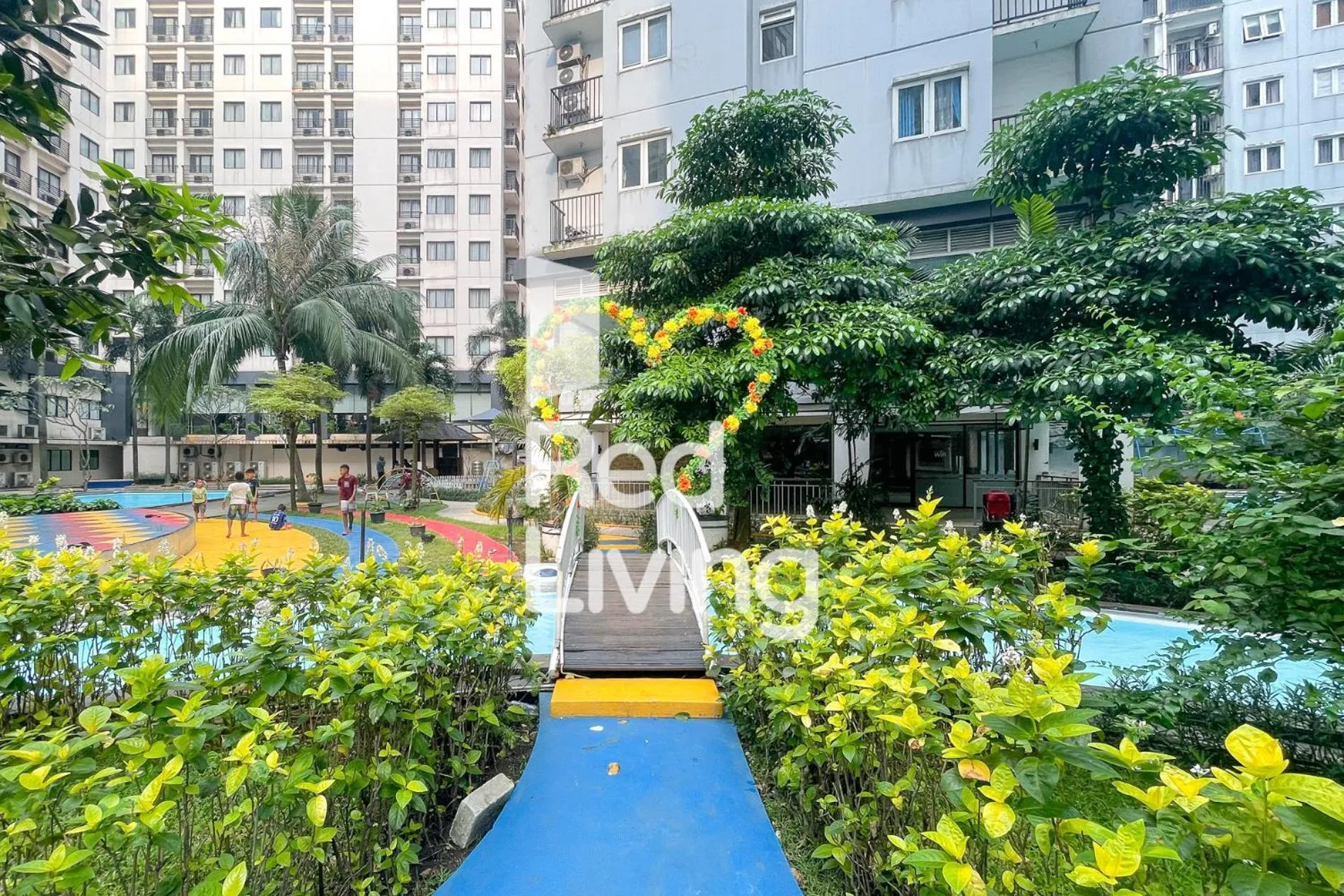 Day in RedLiving Apartemen Paragon Village Karawaci - Ujang Rooms