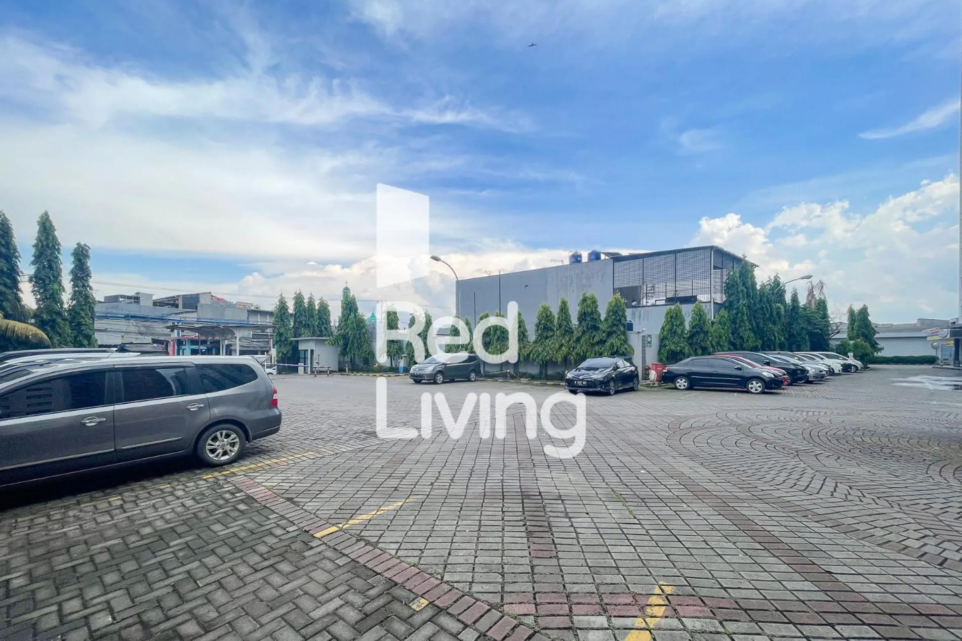 Day in RedLiving Apartemen Paragon Village Karawaci - Ujang Rooms