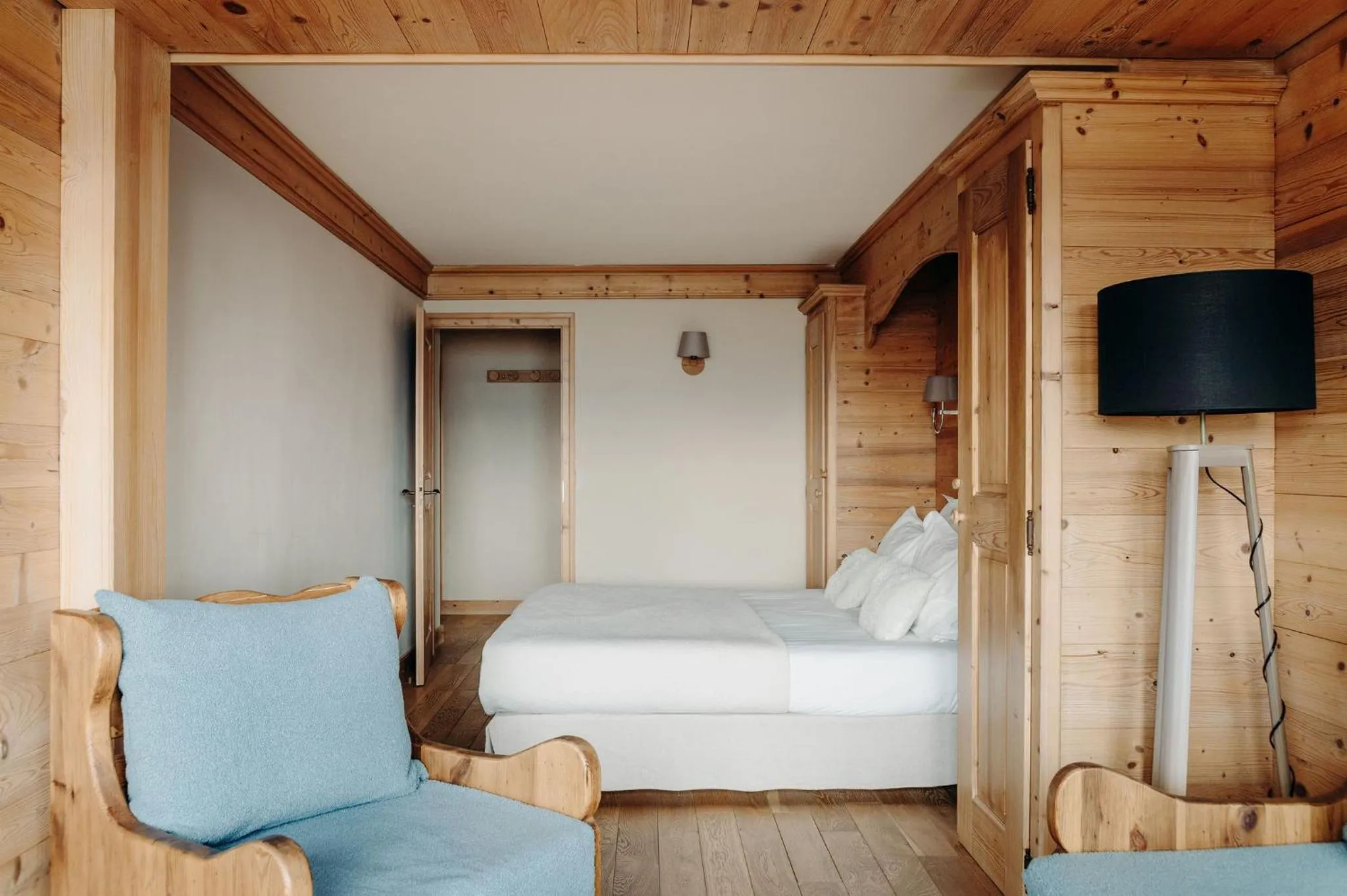 Photo of the whole room, Bed in Le Chalet Hôtel Cordon Adults Only