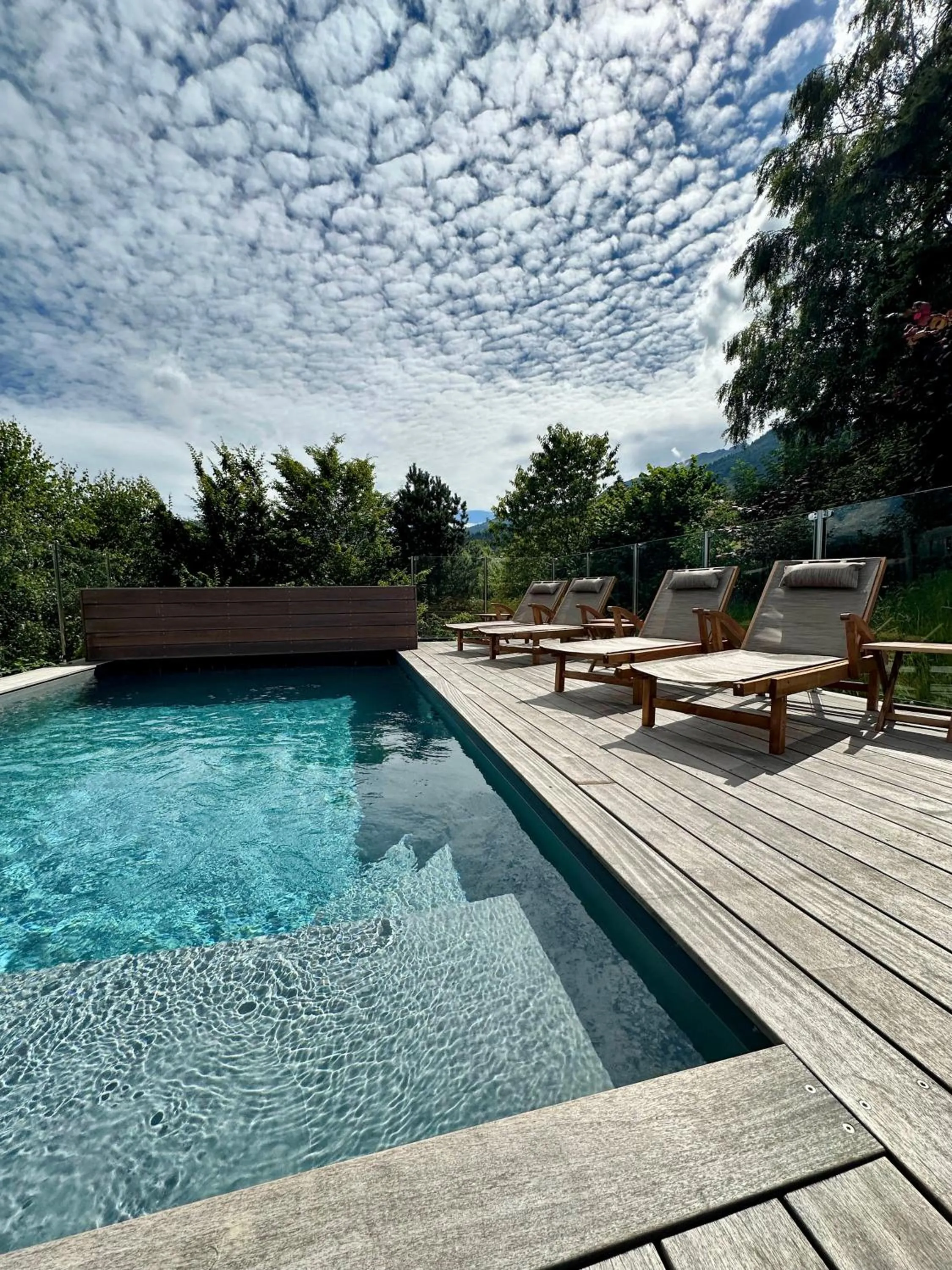 Swimming pool in Le Chalet Hôtel Cordon Adults Only