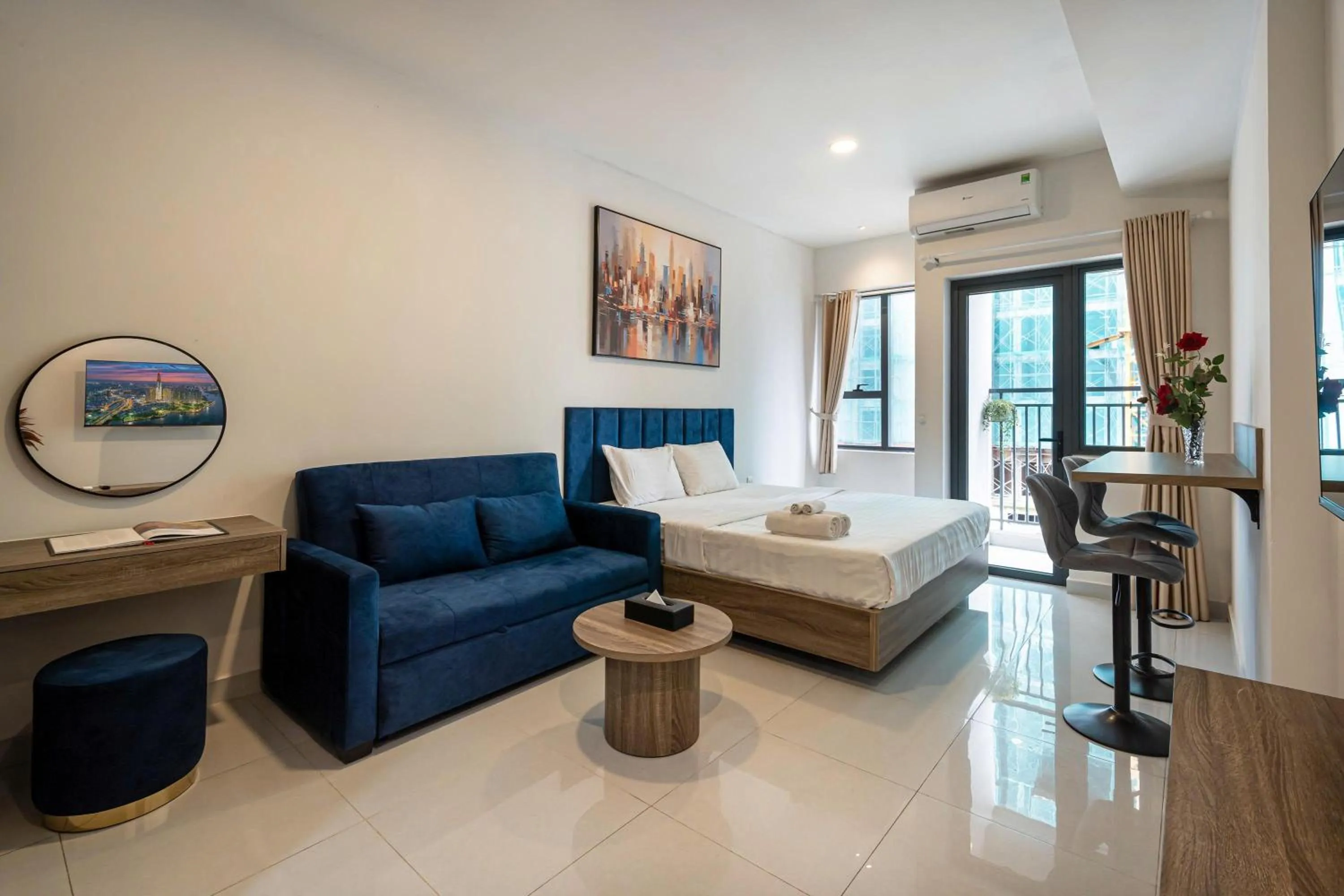 Otis Soho Saigon Balcony Apartment