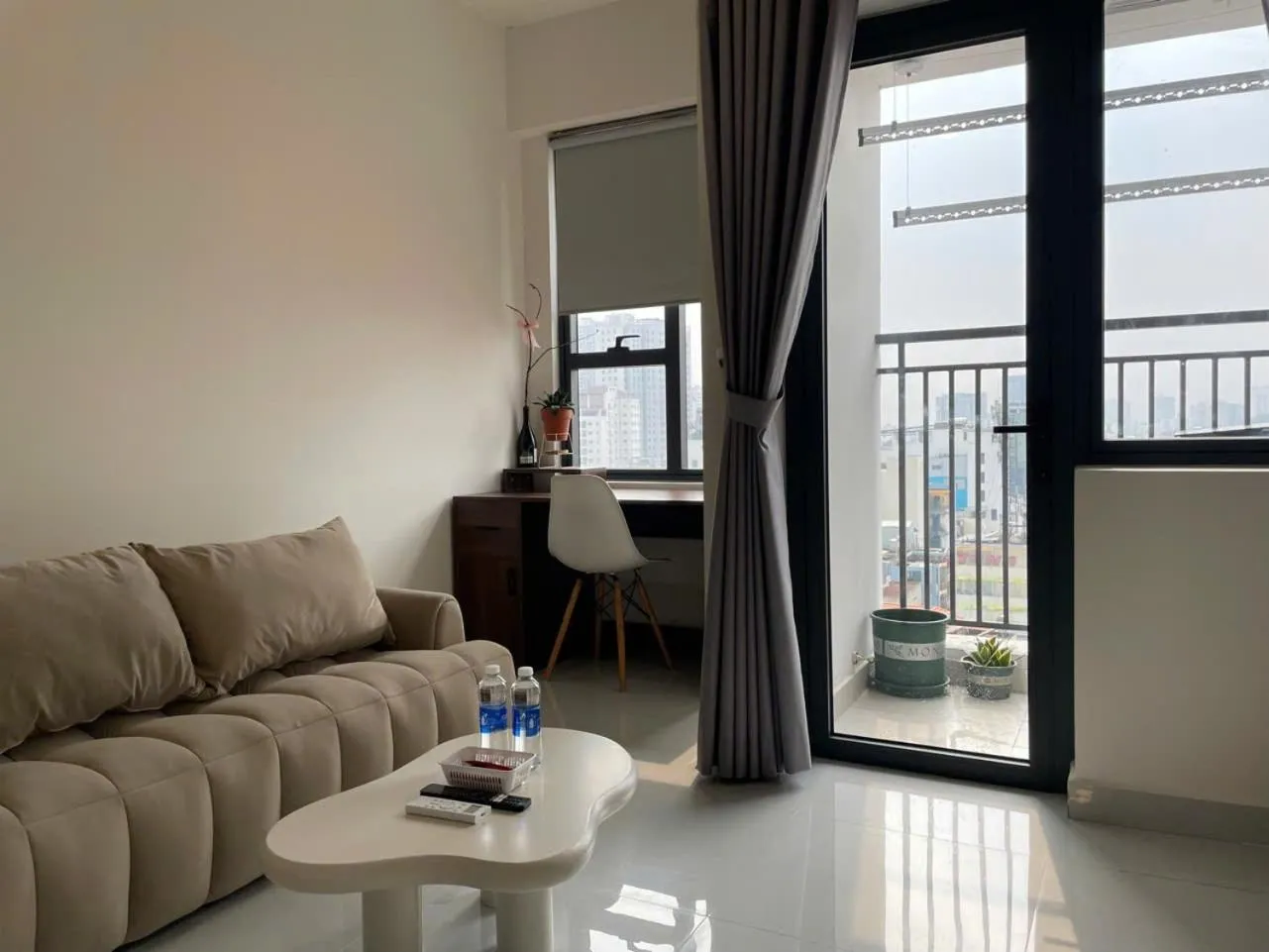 Otis Soho Saigon Balcony Apartment