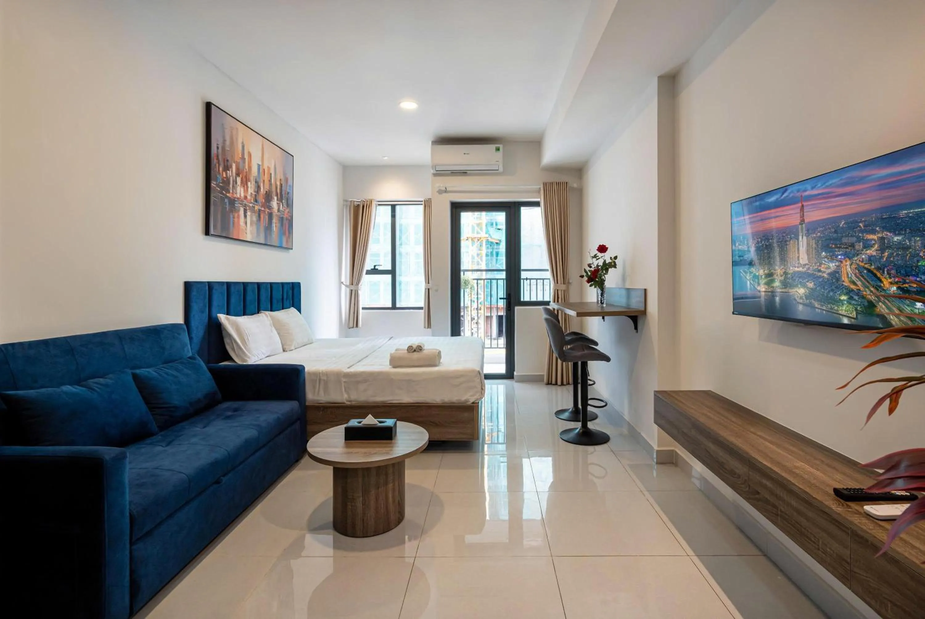 Otis Soho Saigon Balcony Apartment