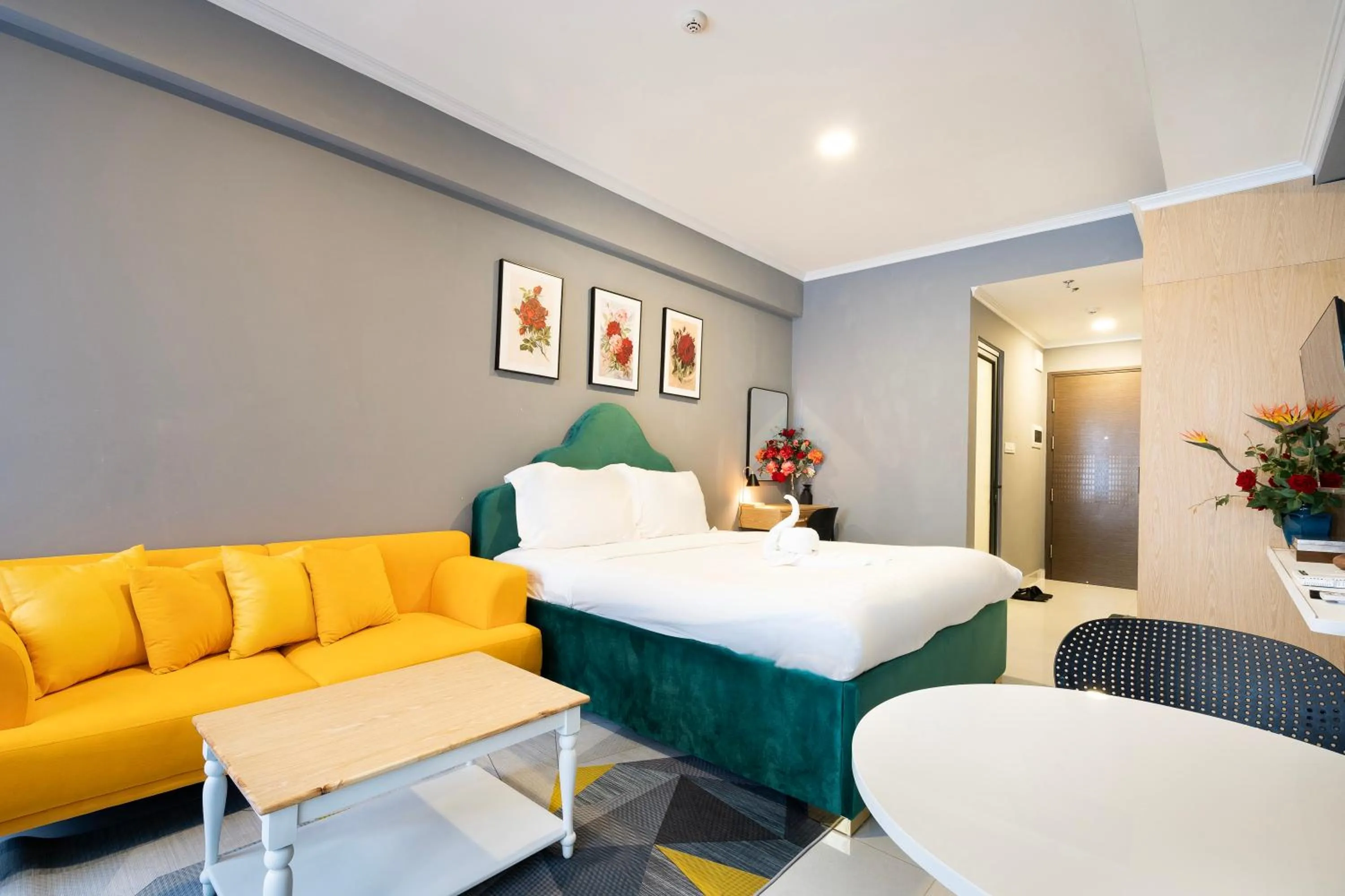 Bedroom, Bed in Otis Soho Saigon Balcony Apartment