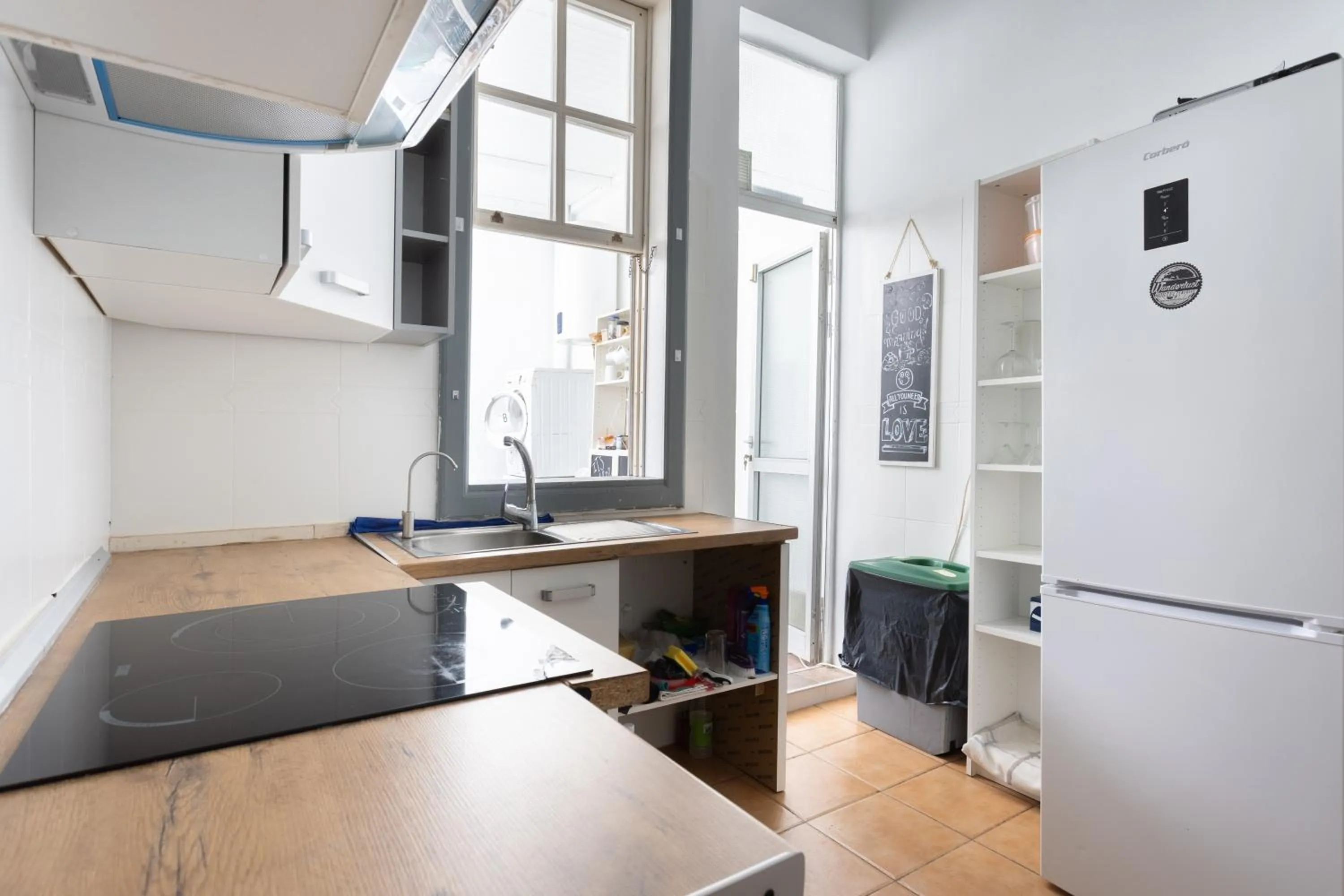 Kitchen or kitchenette in Wanderlust Hostel