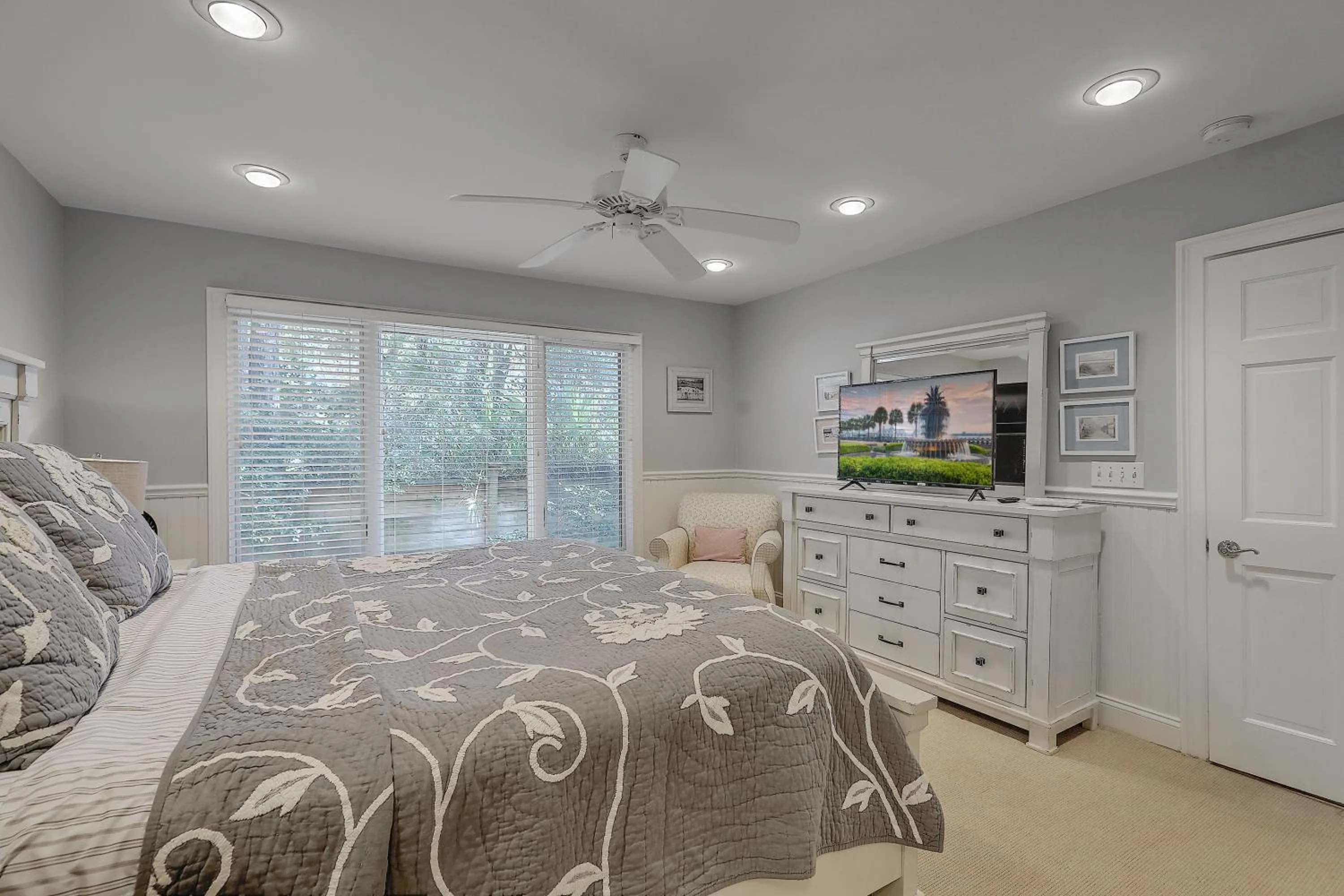 Bedroom, Bed in Fairway Dunes 27 - Screened Porch Golf Course View!