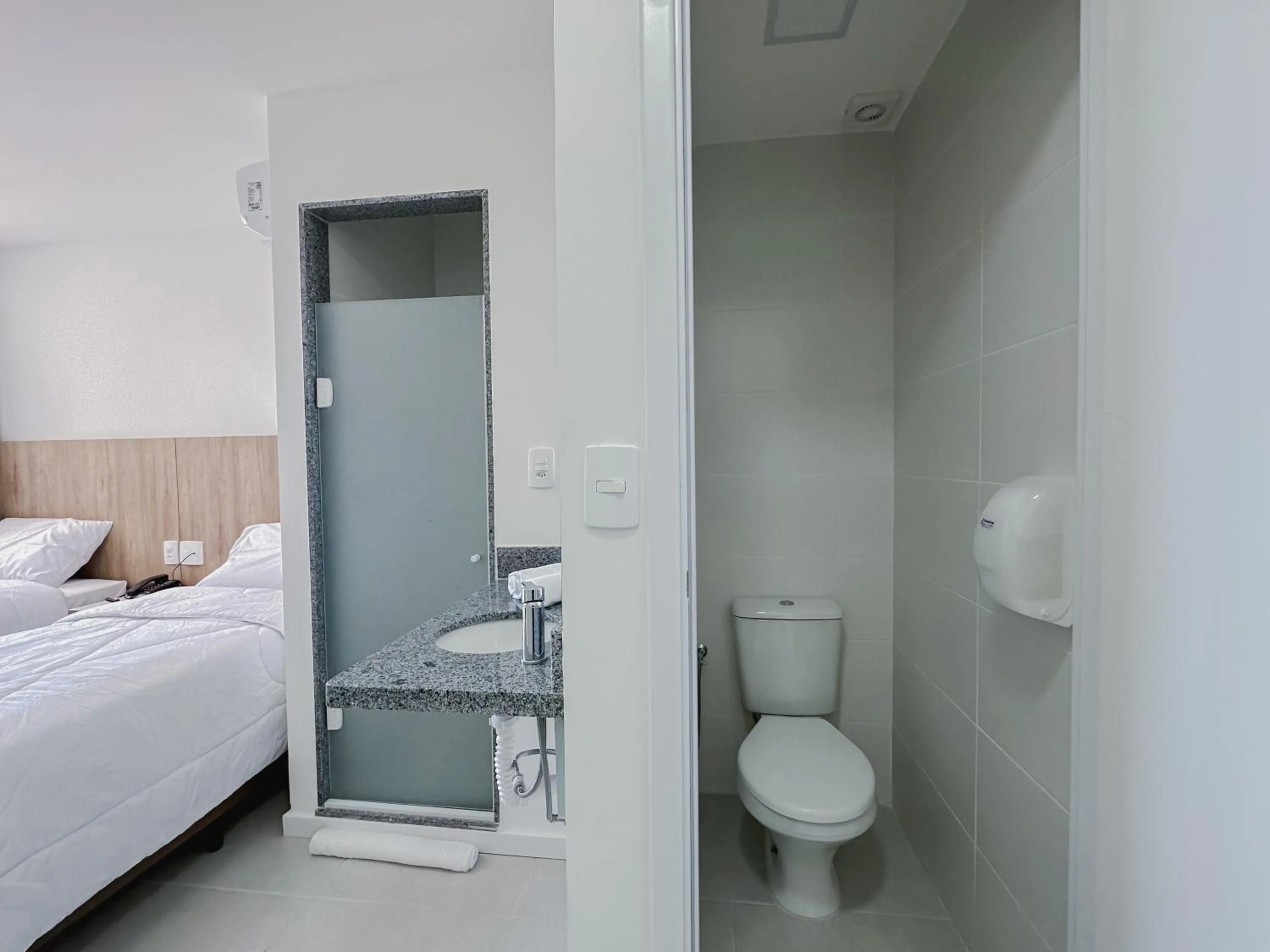 Bathroom, Bed in Go Inn Aracruz