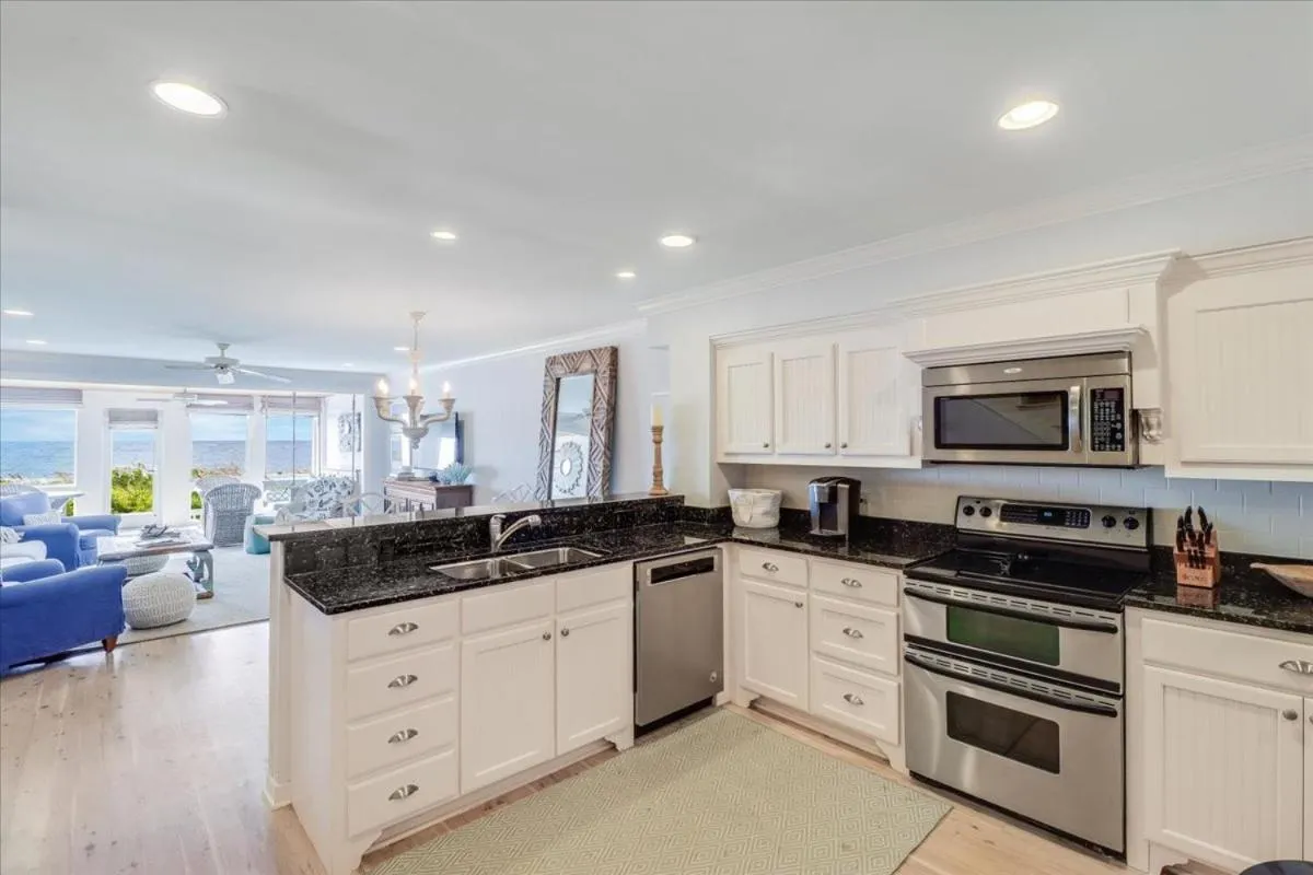 Kitchen or kitchenette in Beach Club Villa 30 - Coastal Oceanfront! Pool! Walkout!