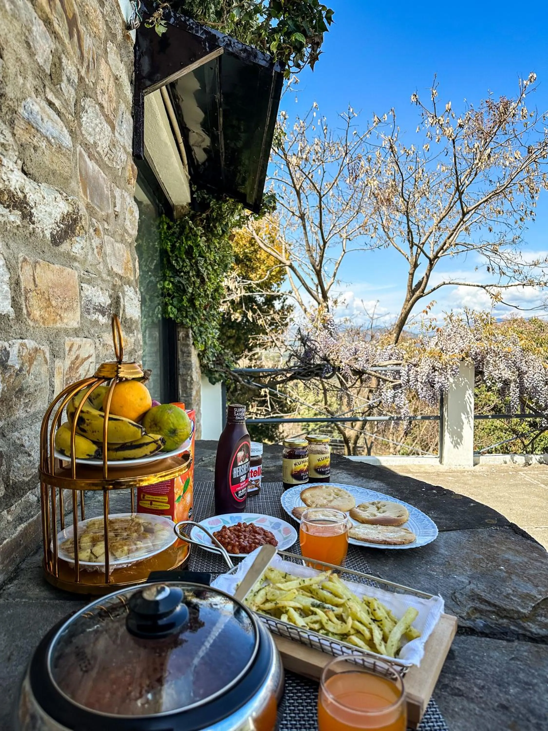 Breakfast in Avenida Snowcap Retreat