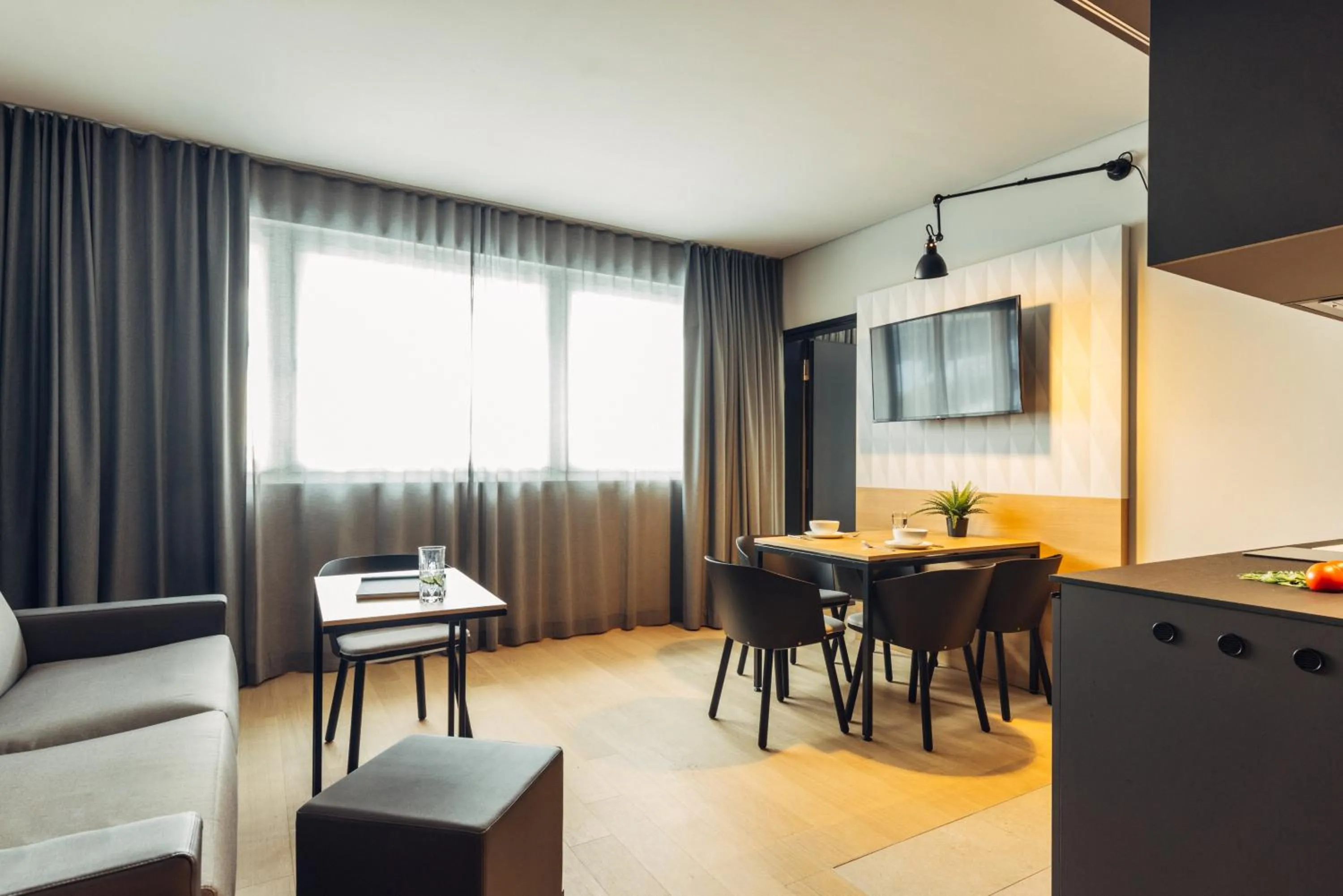 TV and multimedia in harry's home Zürich-Limmattal