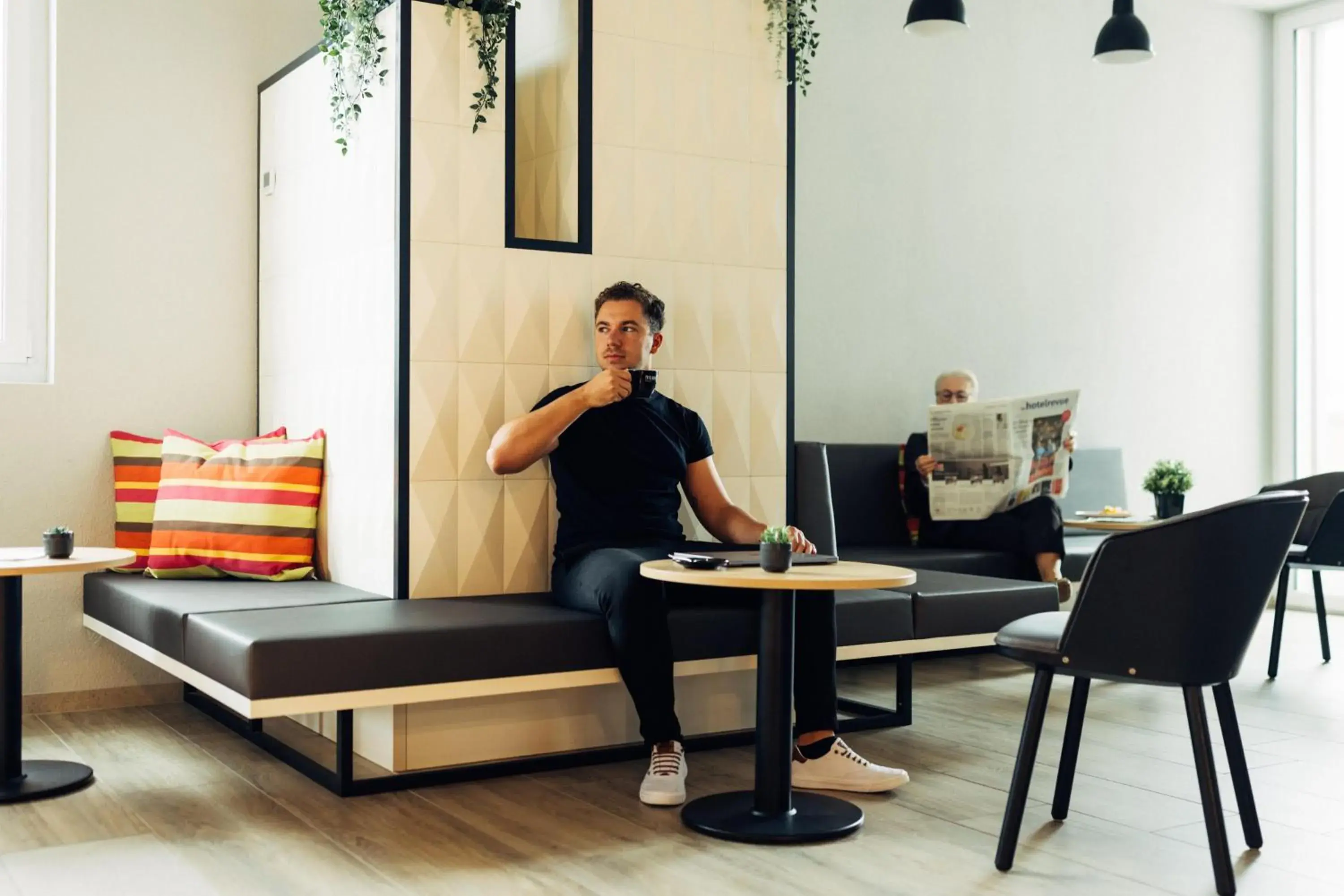 Lobby or reception in harry's home Zürich-Limmattal Lobby or reception in harry's home Zürich-Limmattal