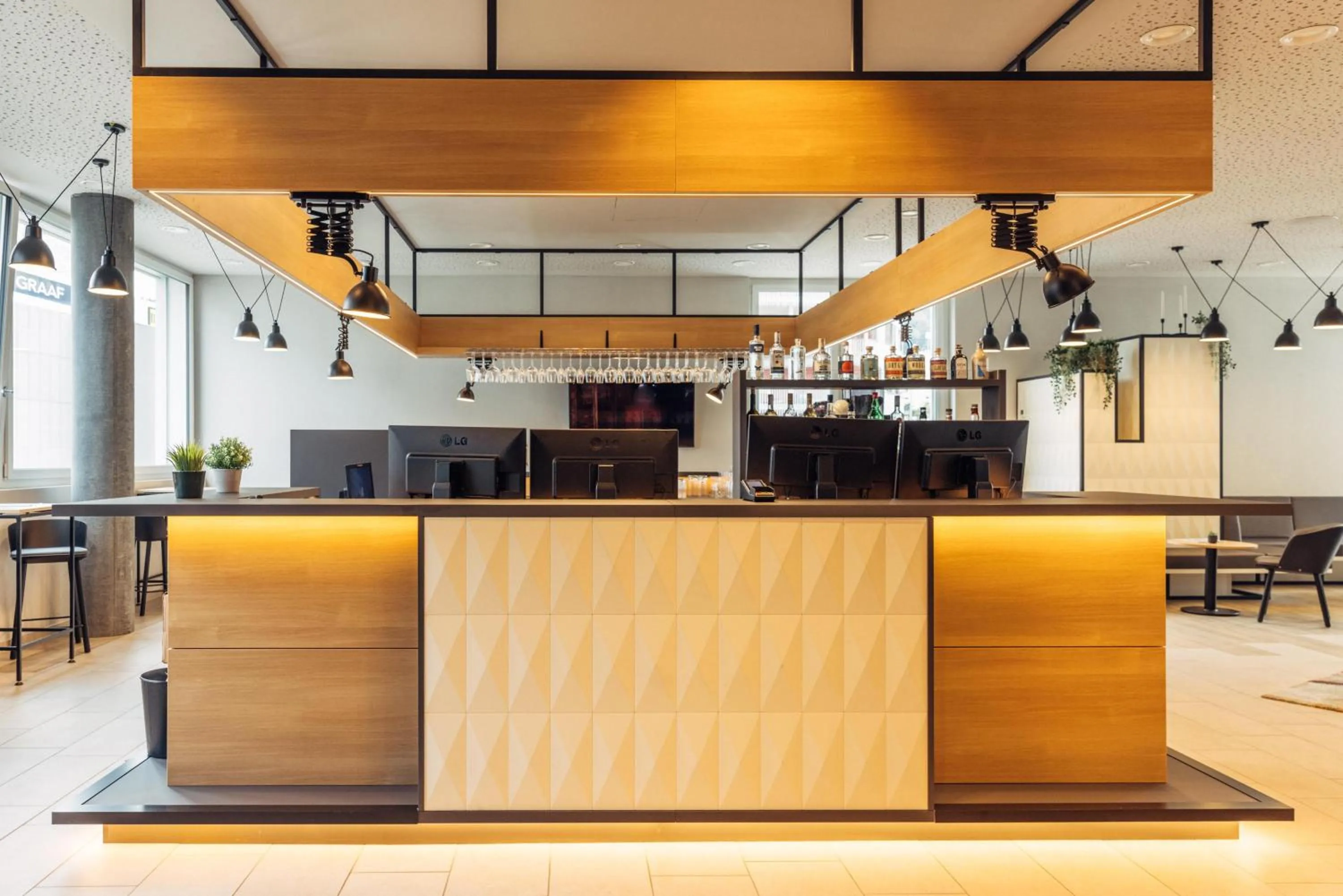 Lobby or reception in harry's home Zürich-Limmattal