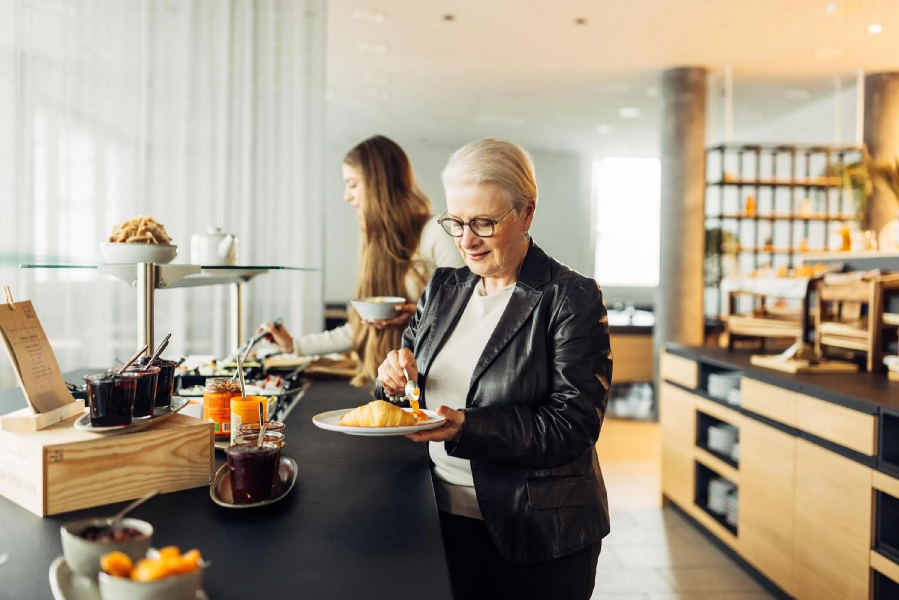 People in harry's home Zürich-Limmattal