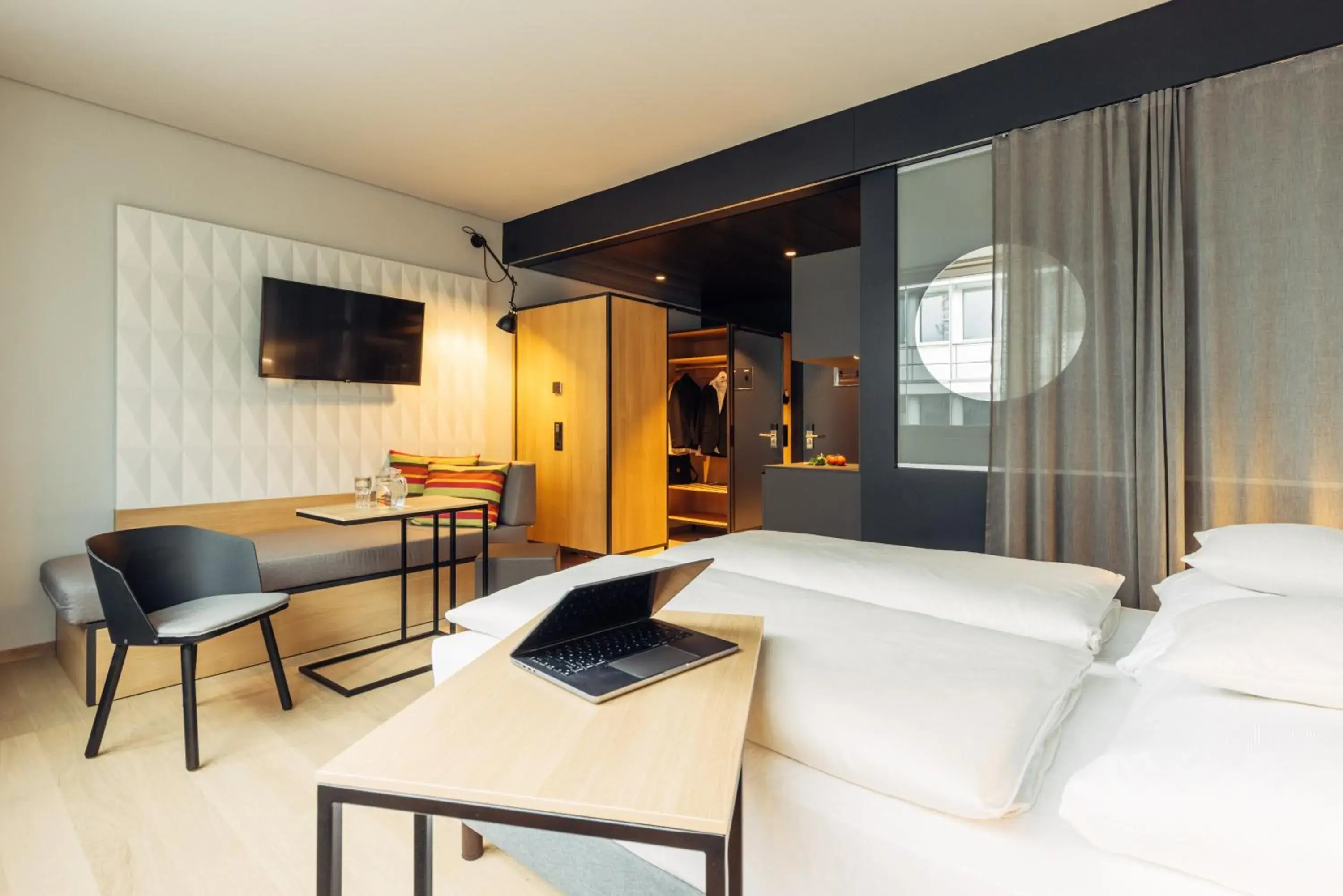 Seating area, Bed in harry's home Zürich-Limmattal Seating area, Bed in harry's home Zürich-Limmattal