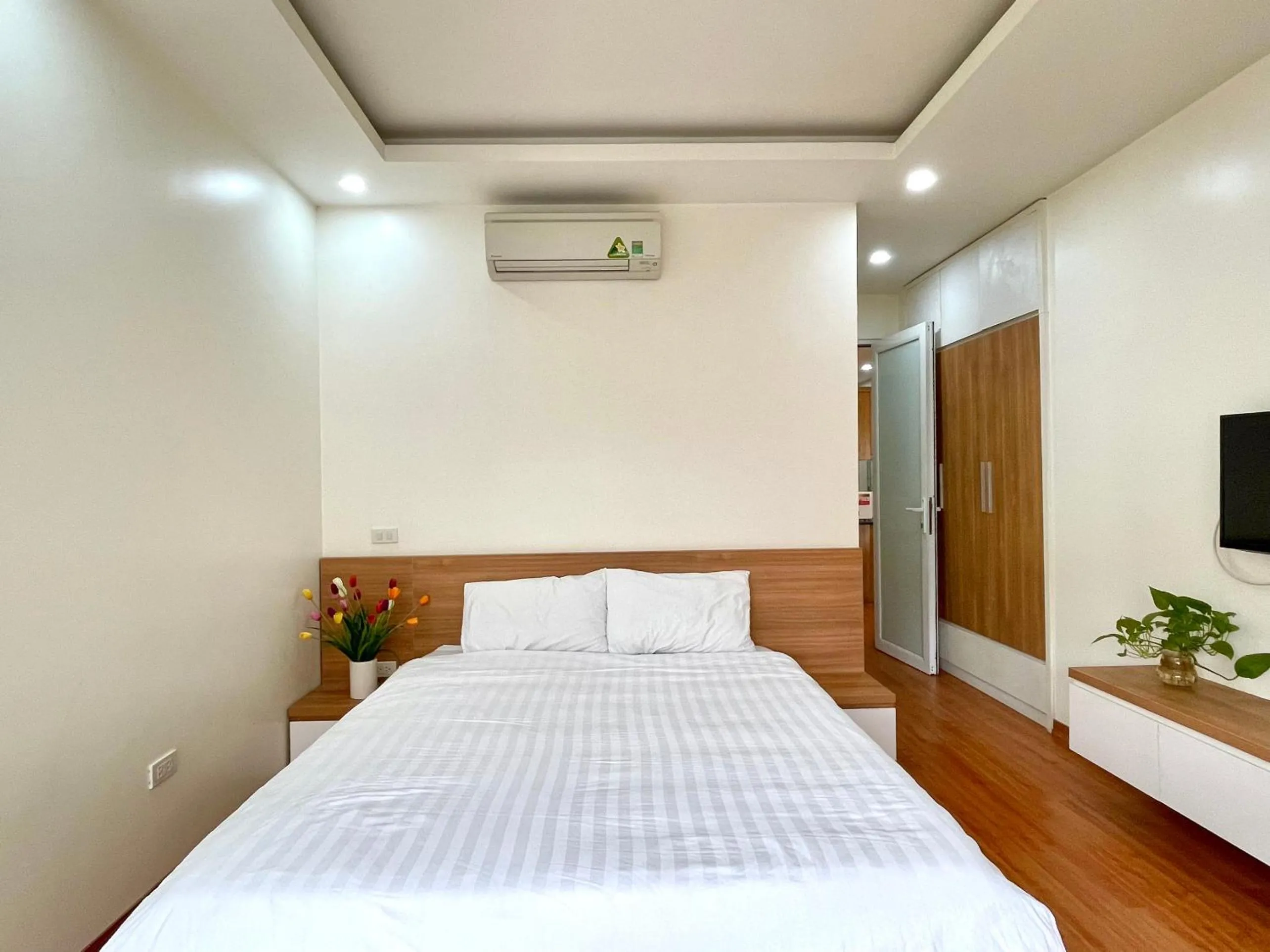 Bed in NINE HOUSING 92 Dao Tan