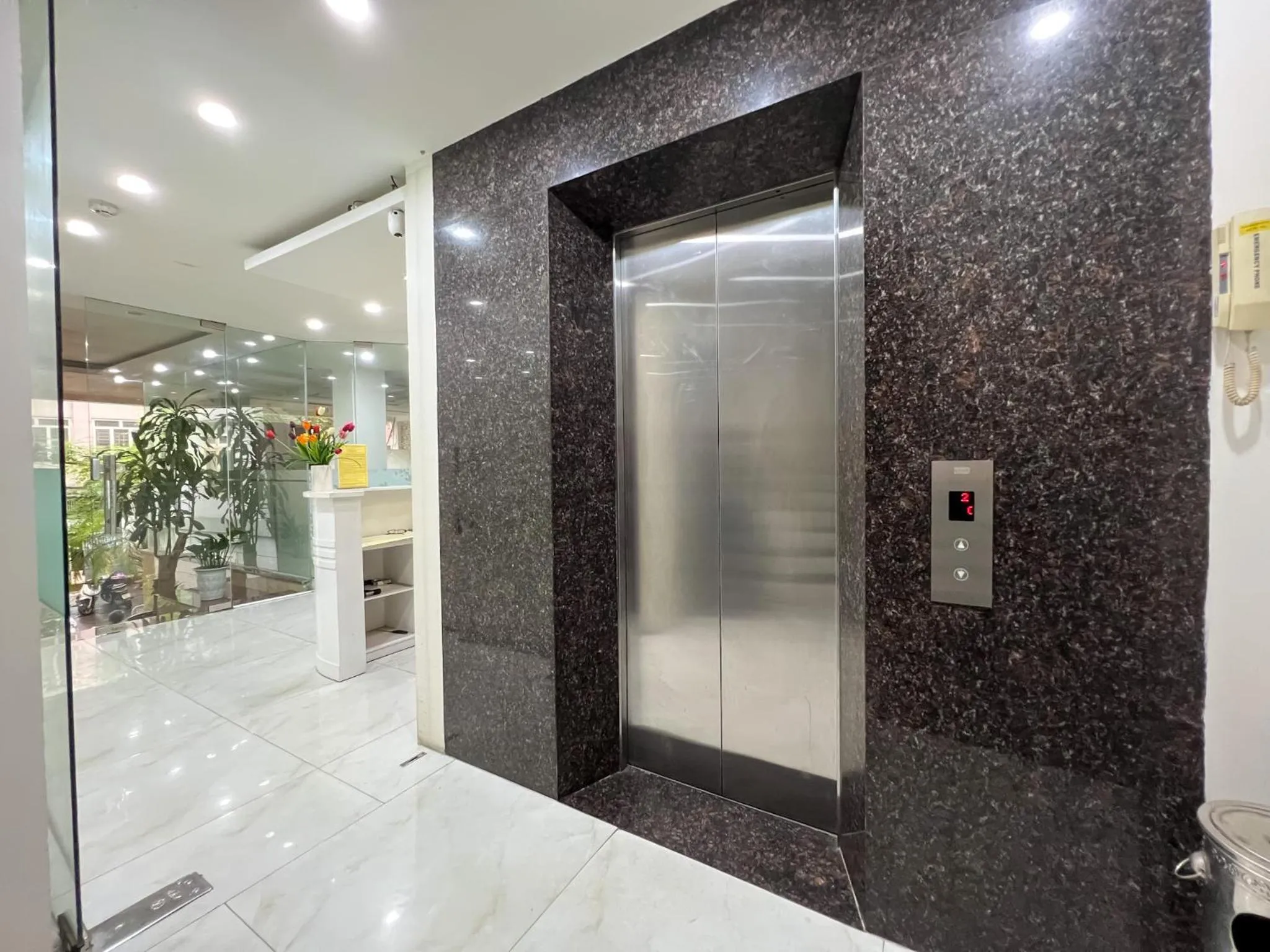 Property building in NINE HOUSING 92 Dao Tan