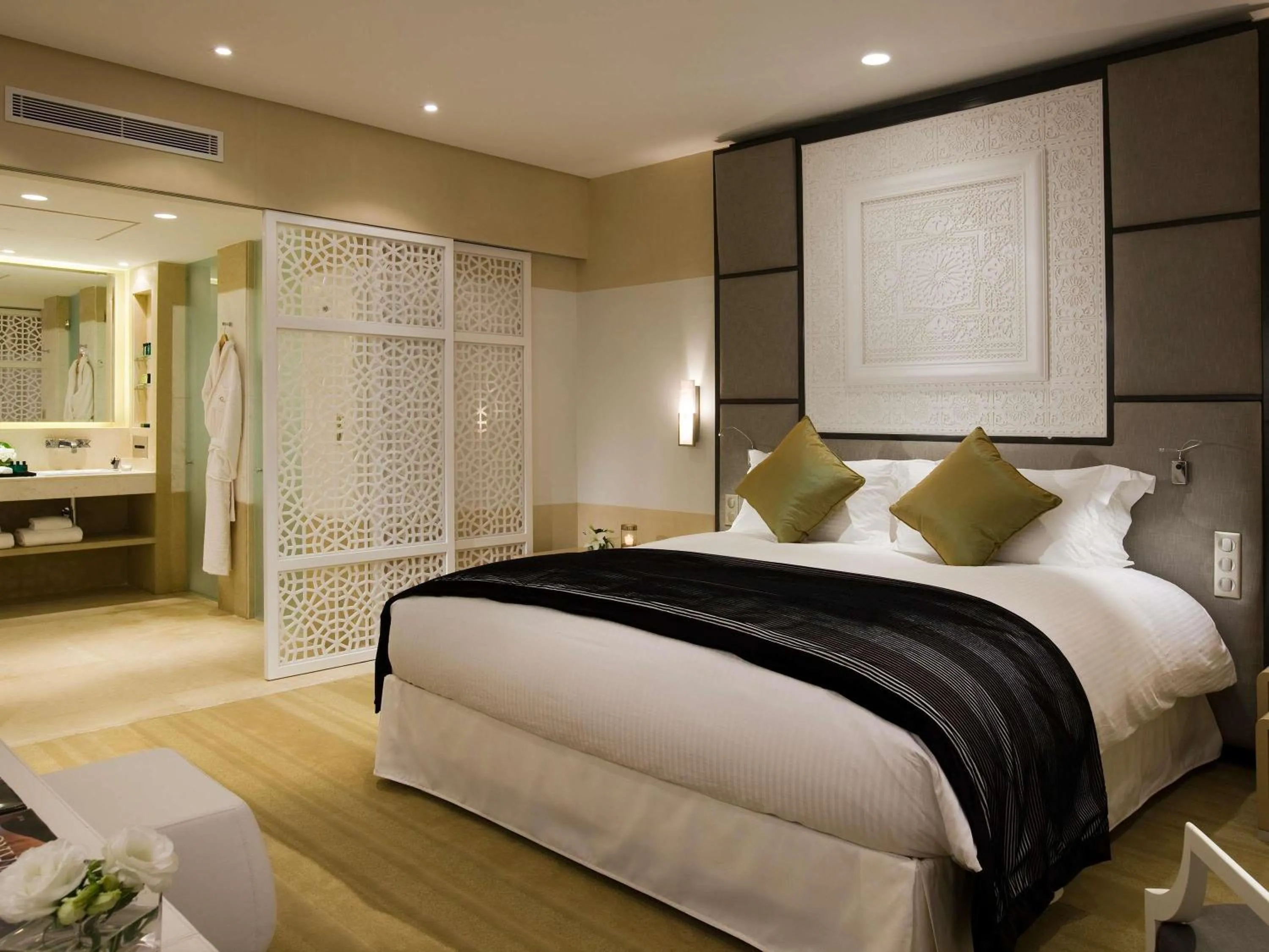 Bedroom, Bed in Sofitel Rabat Jardin Des Roses