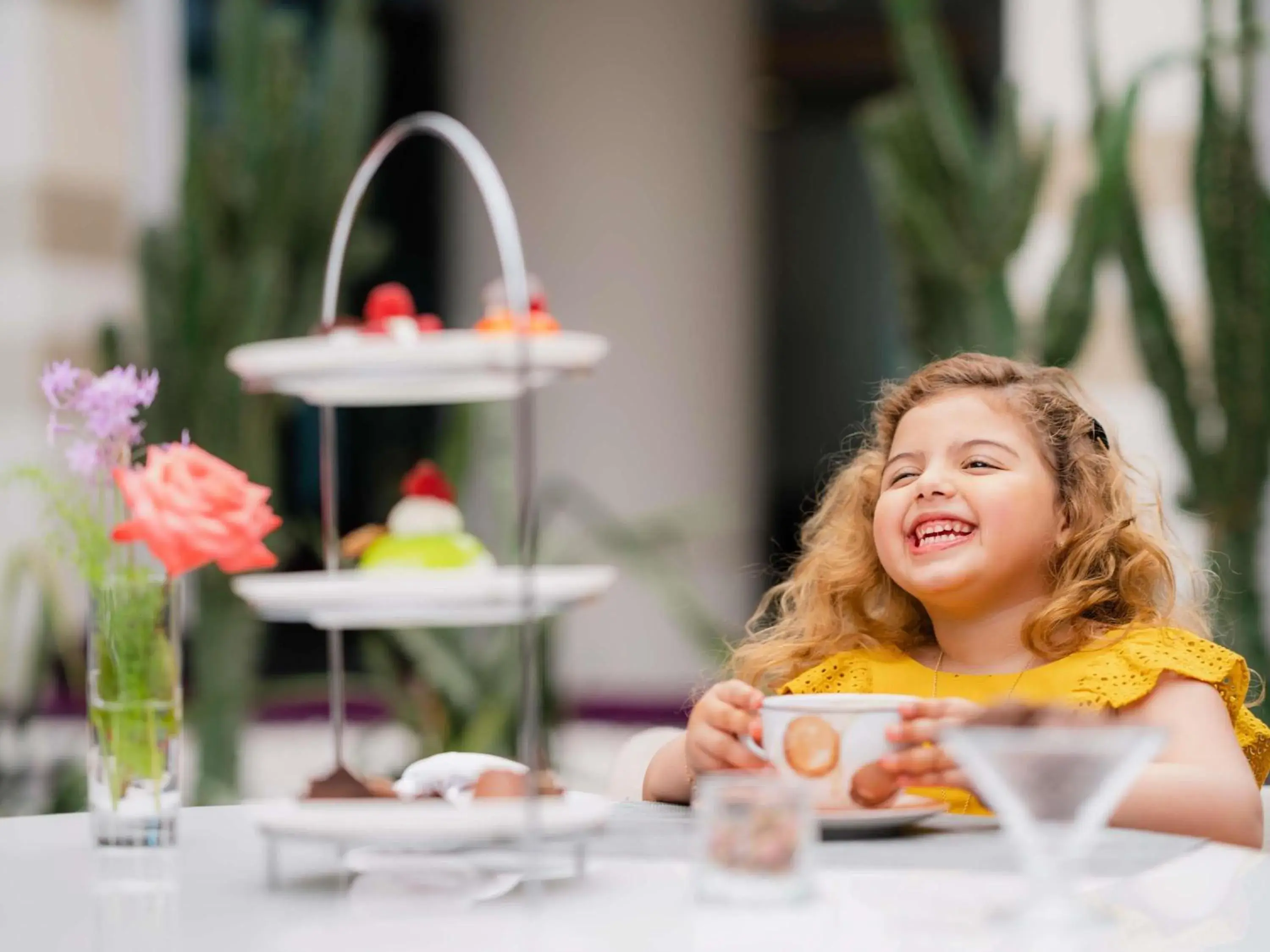 Lounge or bar in Sofitel Rabat Jardin Des Roses Lounge or bar in Sofitel Rabat Jardin Des Roses