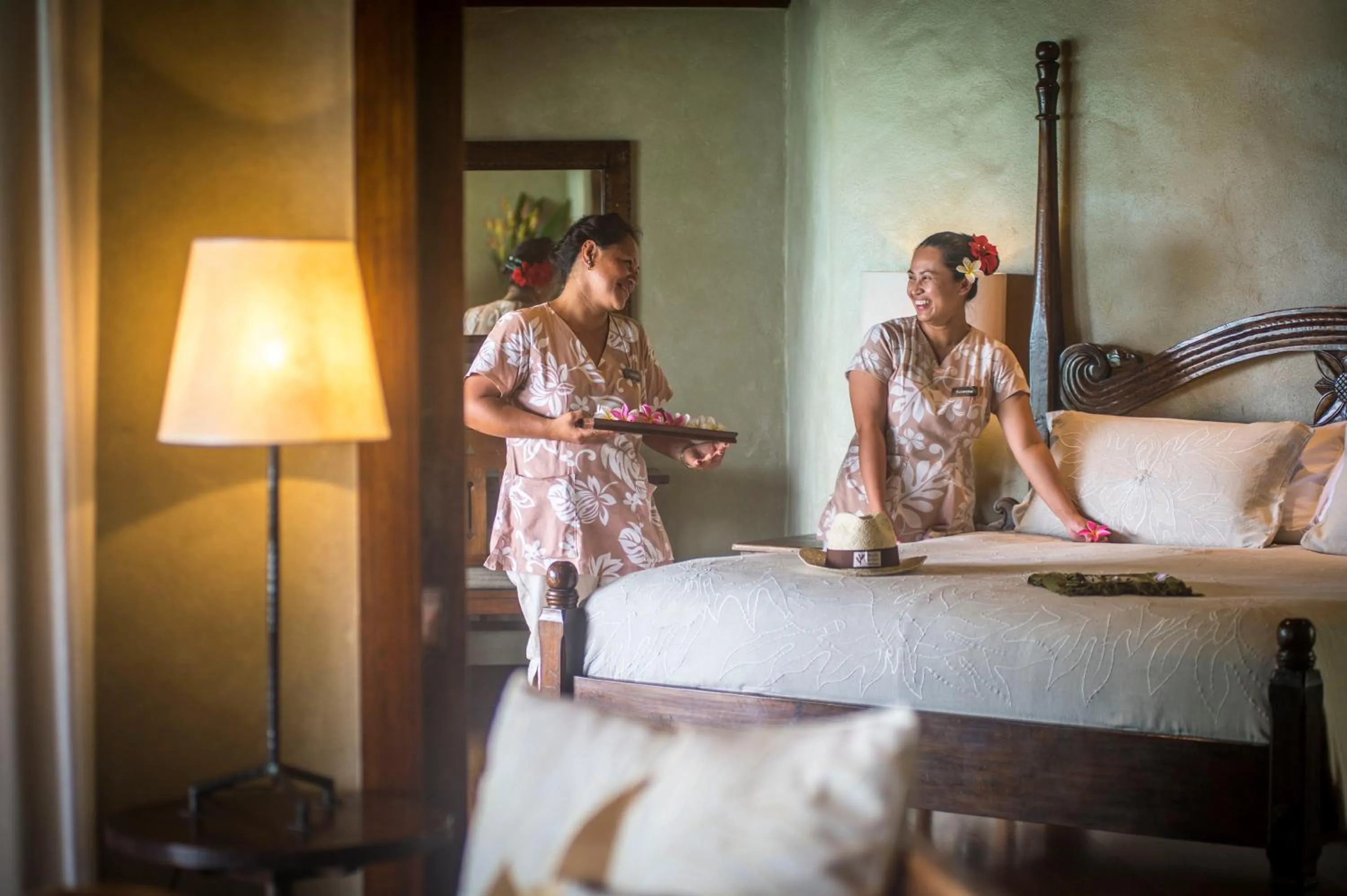 People, Bed in Pacific Resort Aitutaki - Adults Only