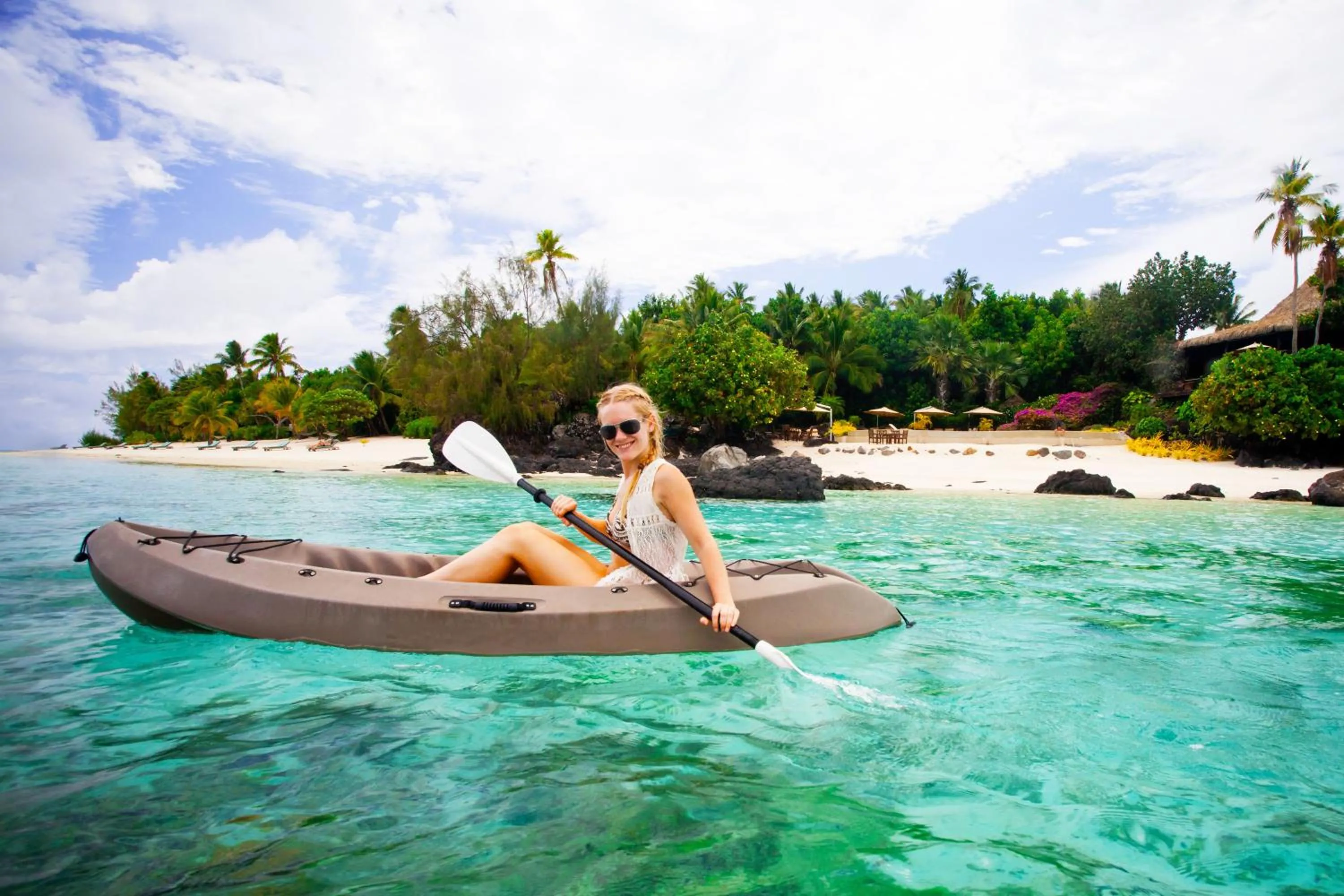 Canoeing in Pacific Resort Aitutaki - Adults Only