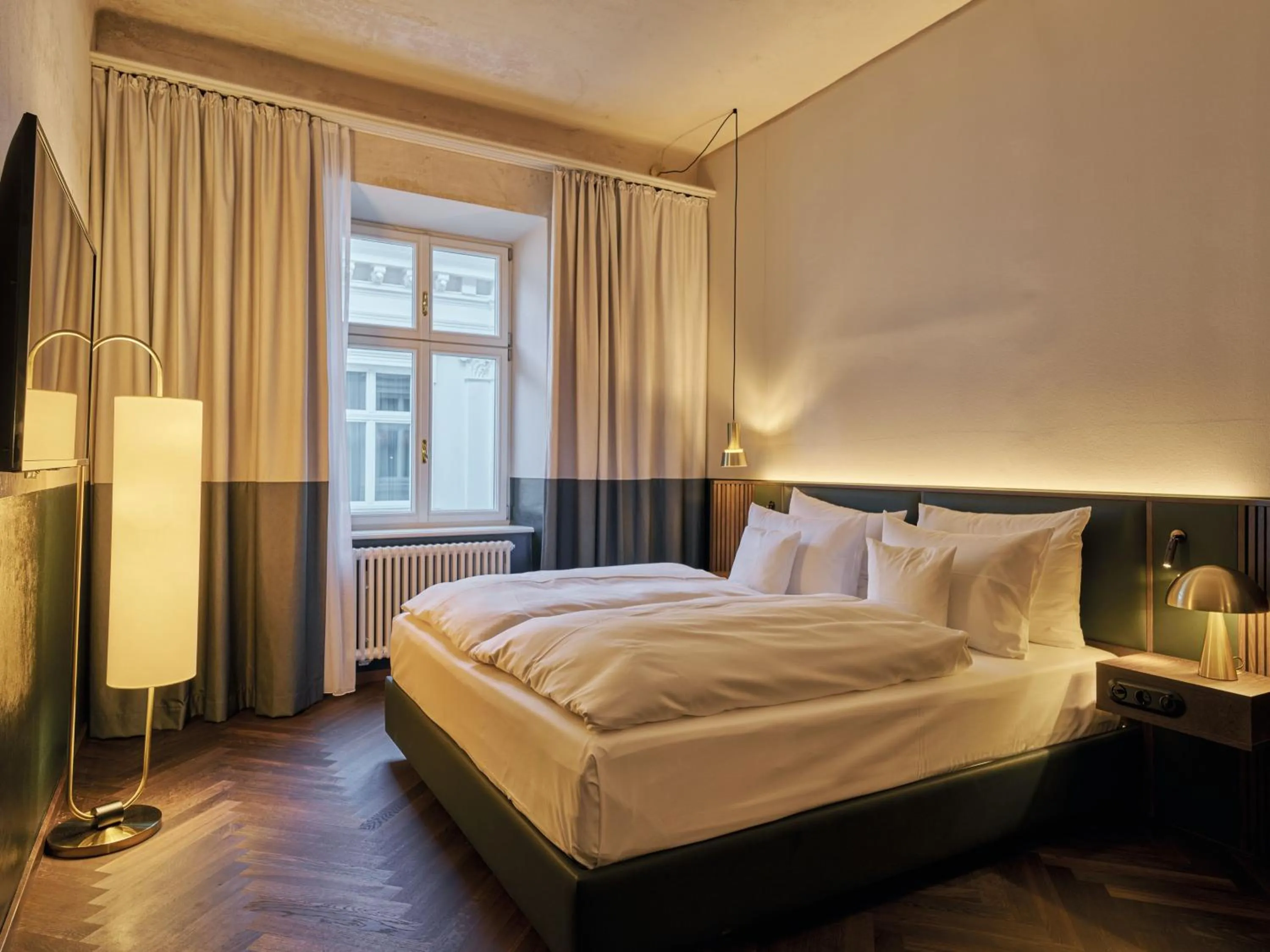 Bedroom, Bed in A-ROSA Straubinger Grand Hotel Bad Gastein - Adults Only
