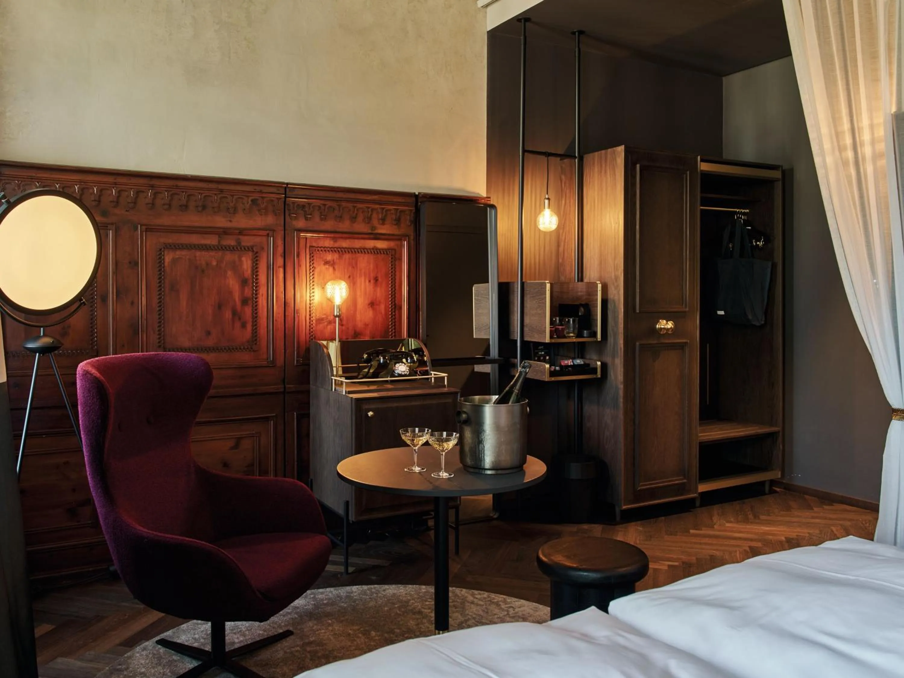 Living room, Bed in A-ROSA Straubinger Grand Hotel Bad Gastein - Adults Only