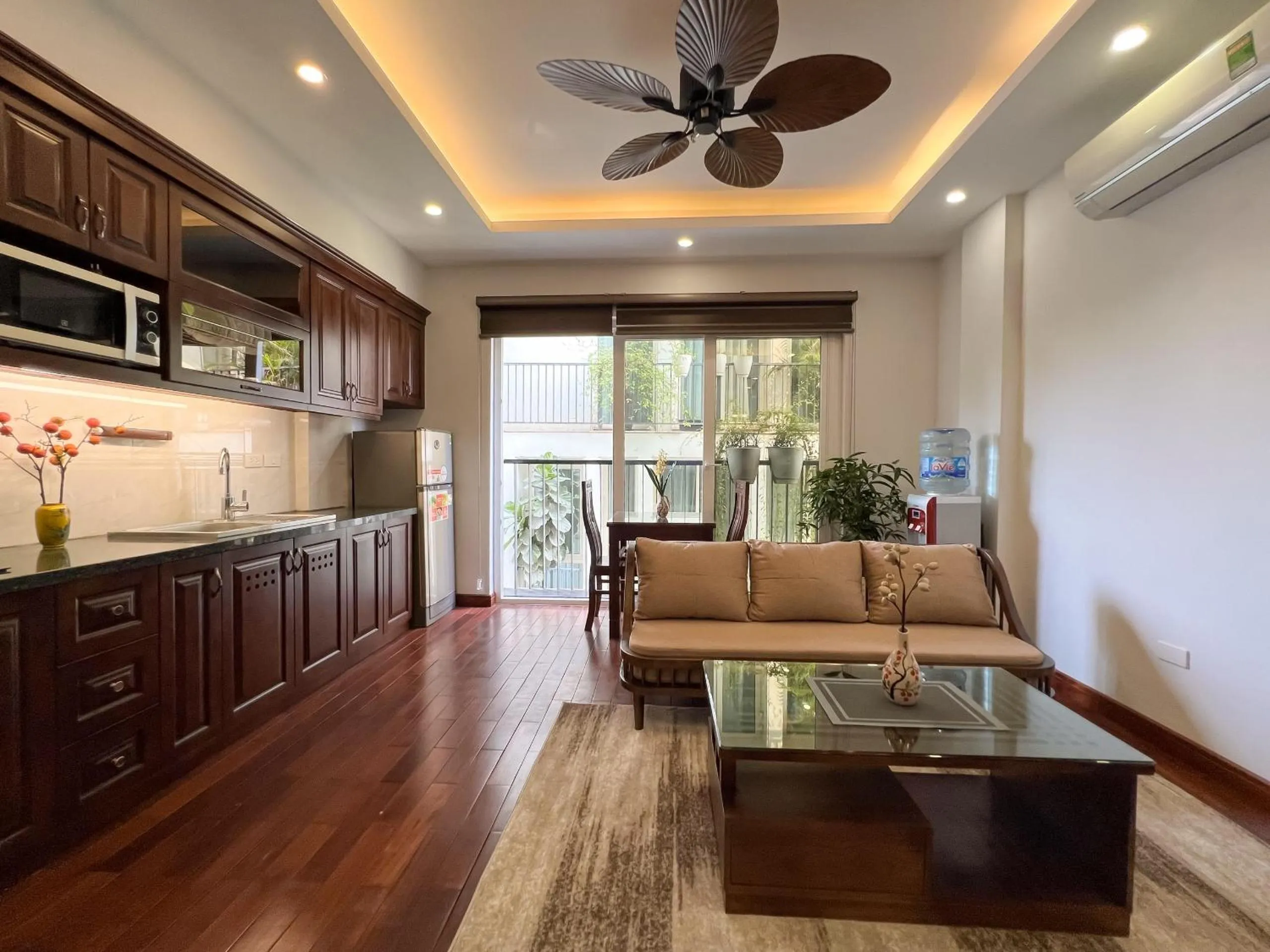 NINE HOUSING 535 Kim Ma